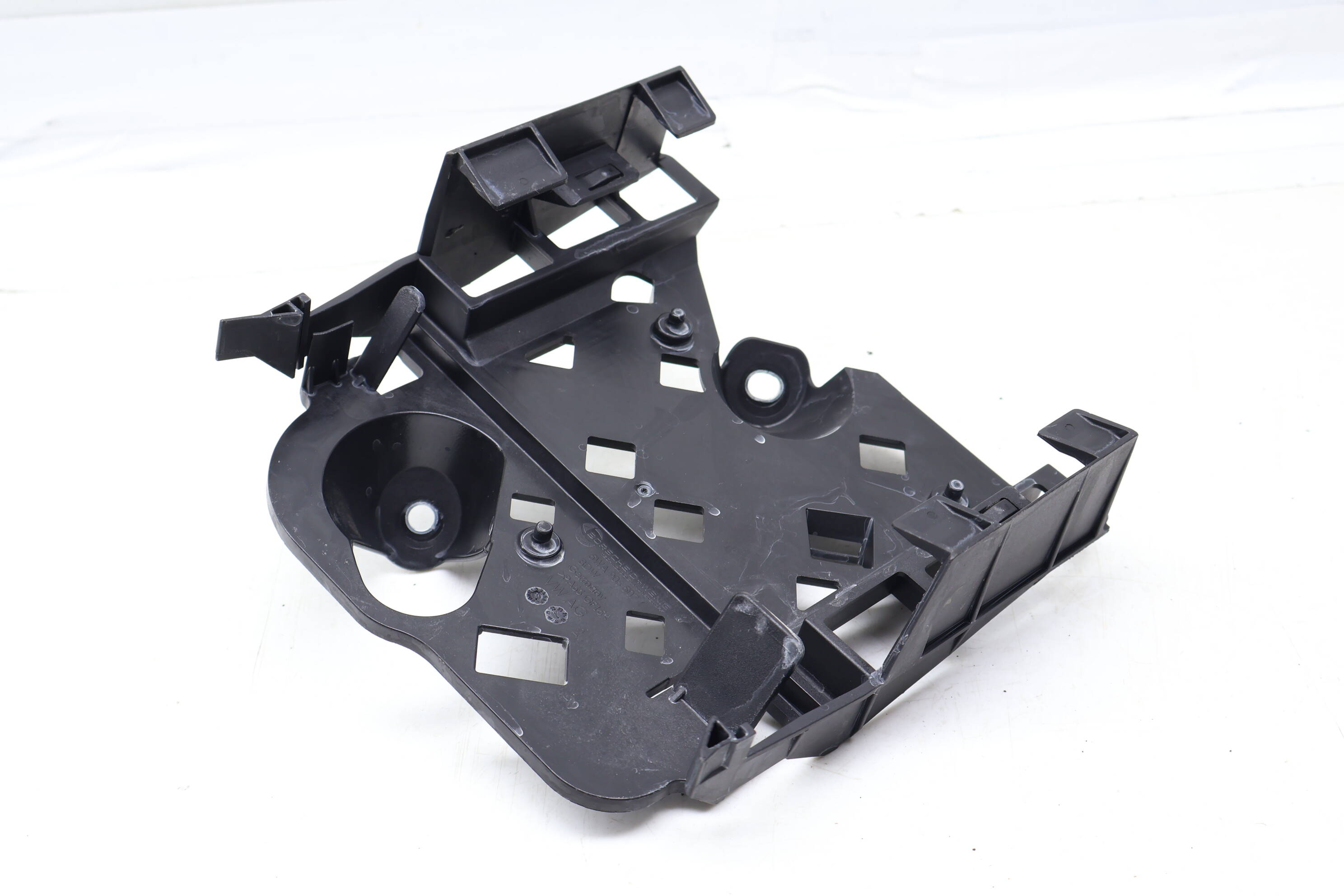 Ecu / Ecm / Engine Control Module Bracket 5WA906507