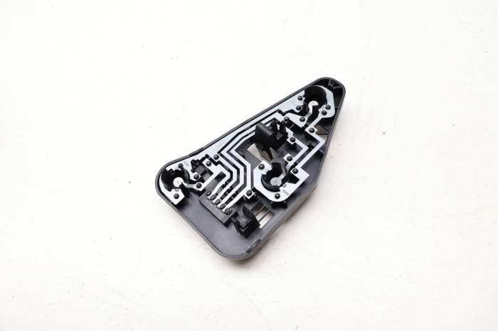 Outer Tail Light Bulb Holder / Socket 63213418439 main product photo