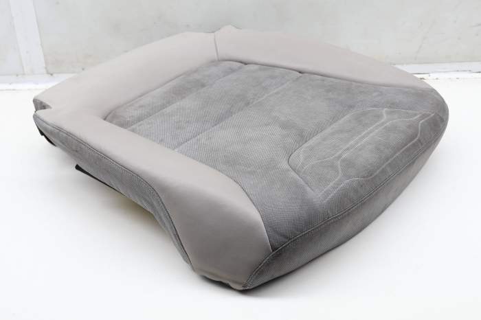 Lower Seat Bottom Cushion 52107365692 main product photo