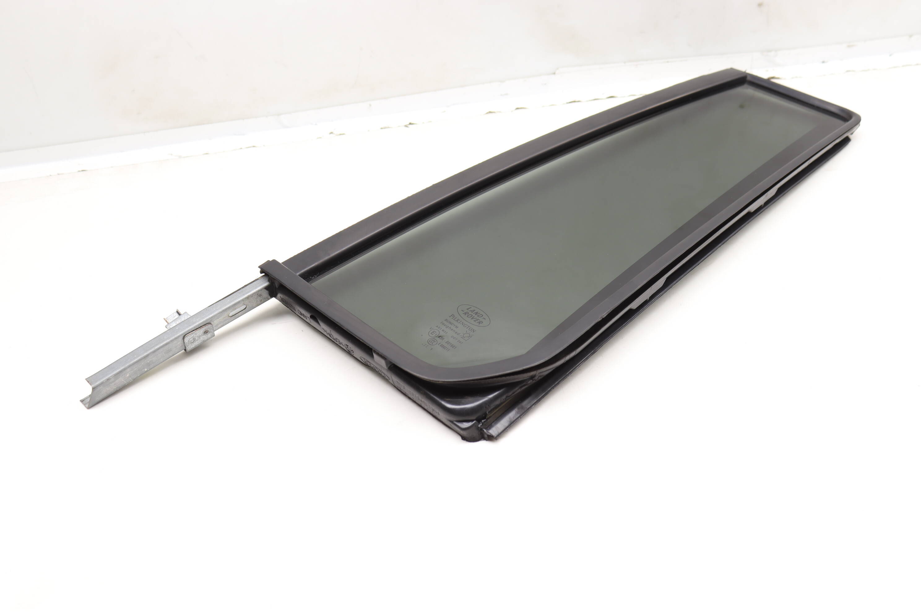 Door Quarter Window Glass CVB500890