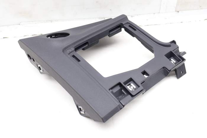 Under Dash Knee Panel 17B858365A main product photo