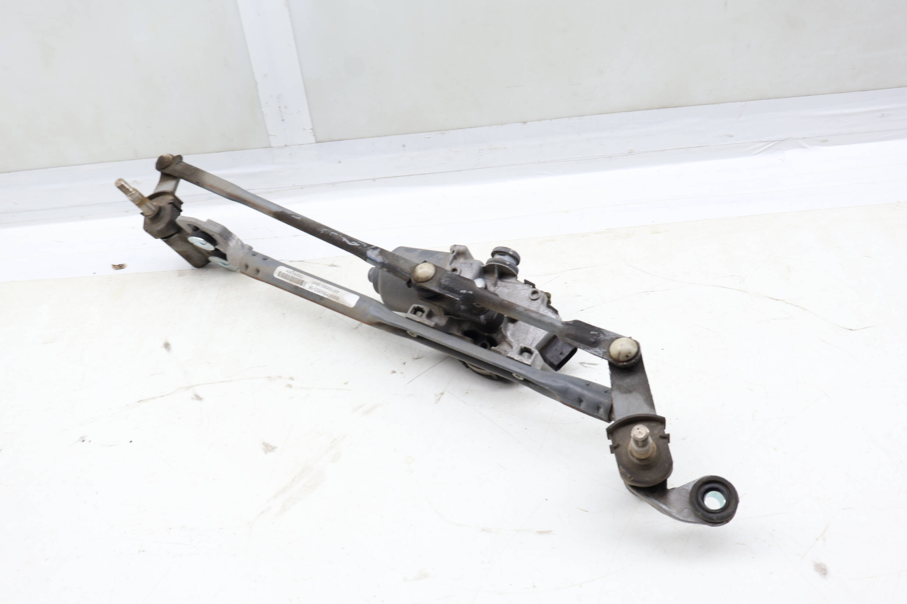 Windshield Wiper Transmission W/ Motor 61617292653