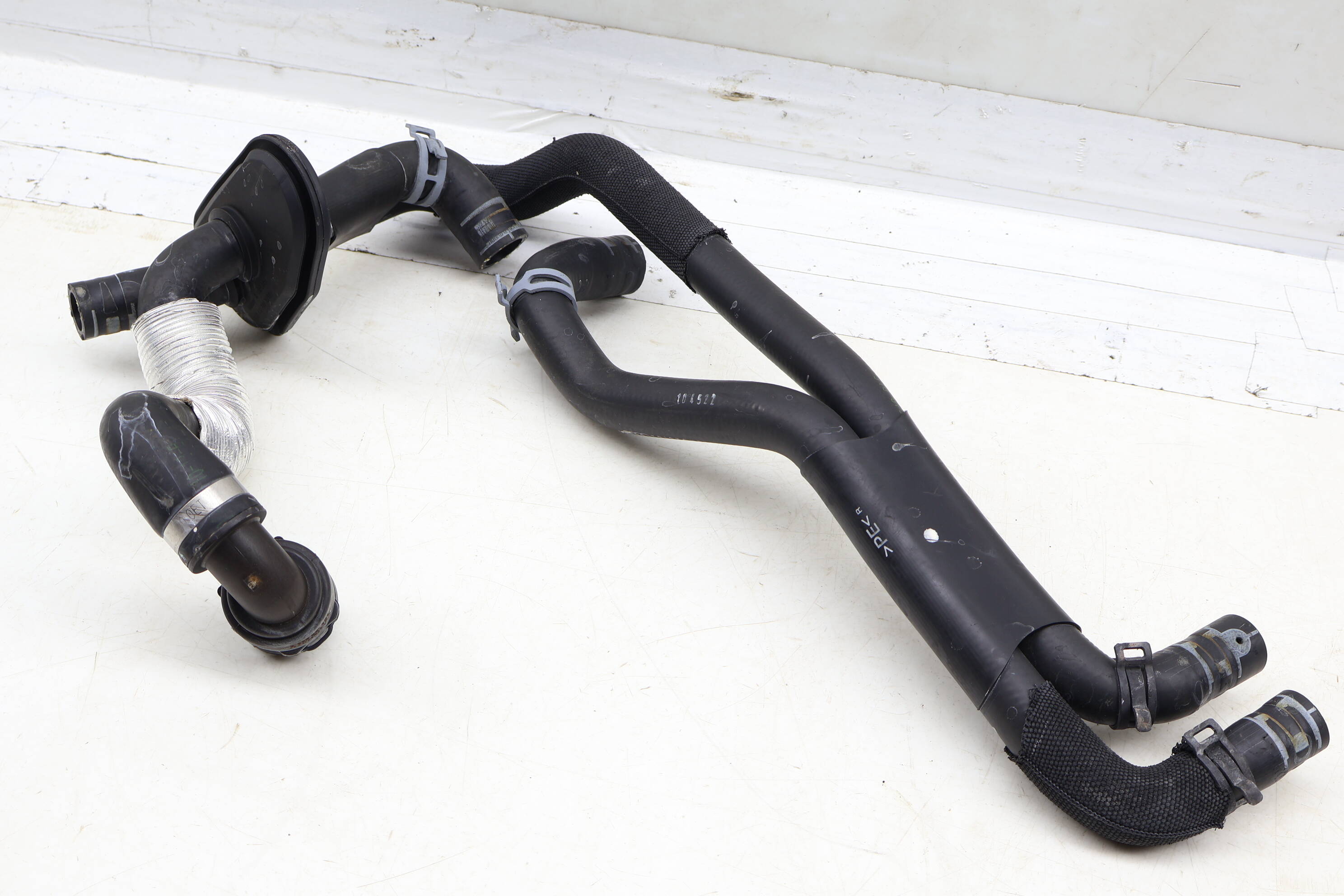 Coolant Hose / Line Set 4G1819350AT