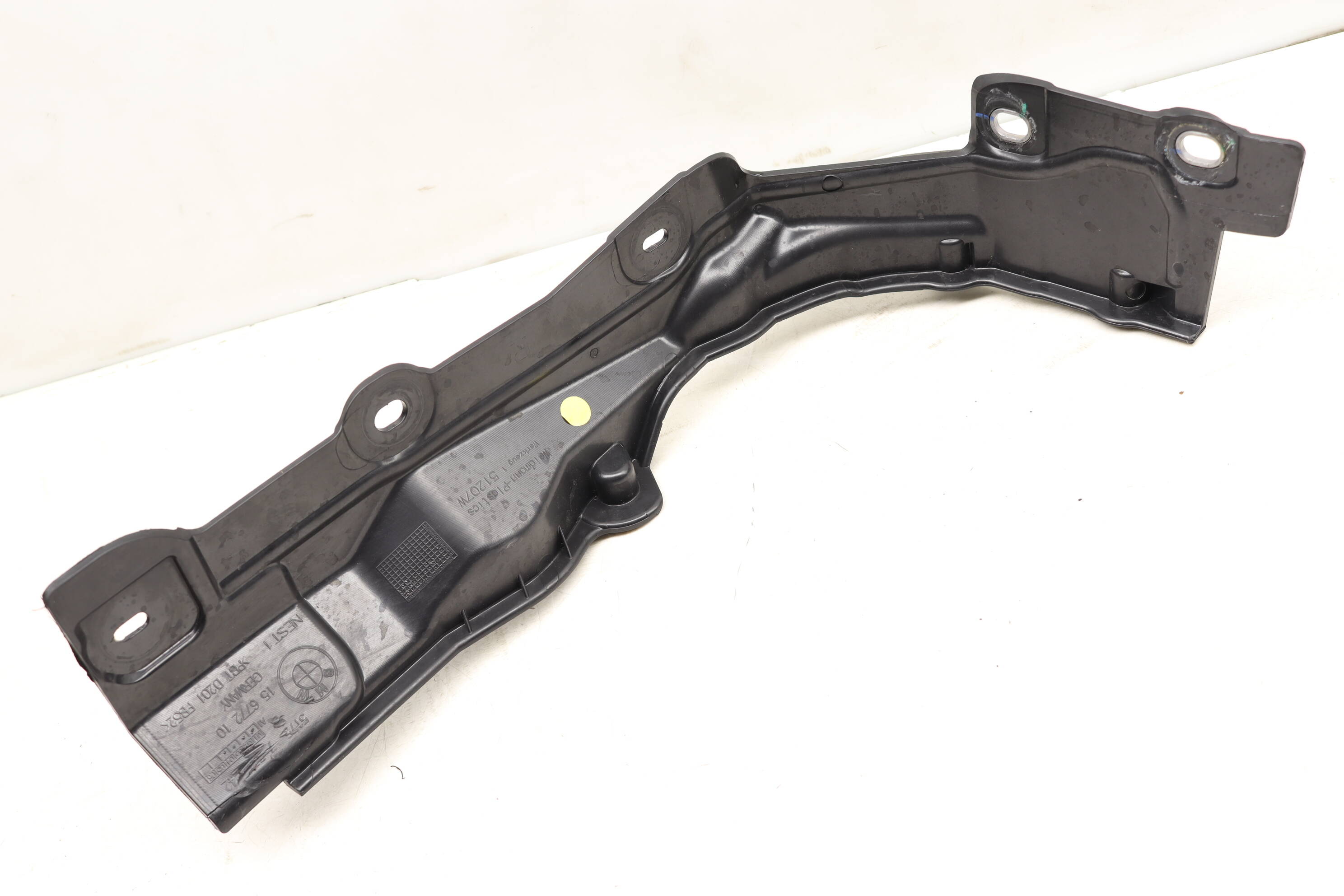 Engine&#x20;Bay&#x20;Partition&#x20;&#x2F;&#x20;Mount&#x20;Bracket&#x20;&#x28;Lower&#x29;&#x20;51757331242