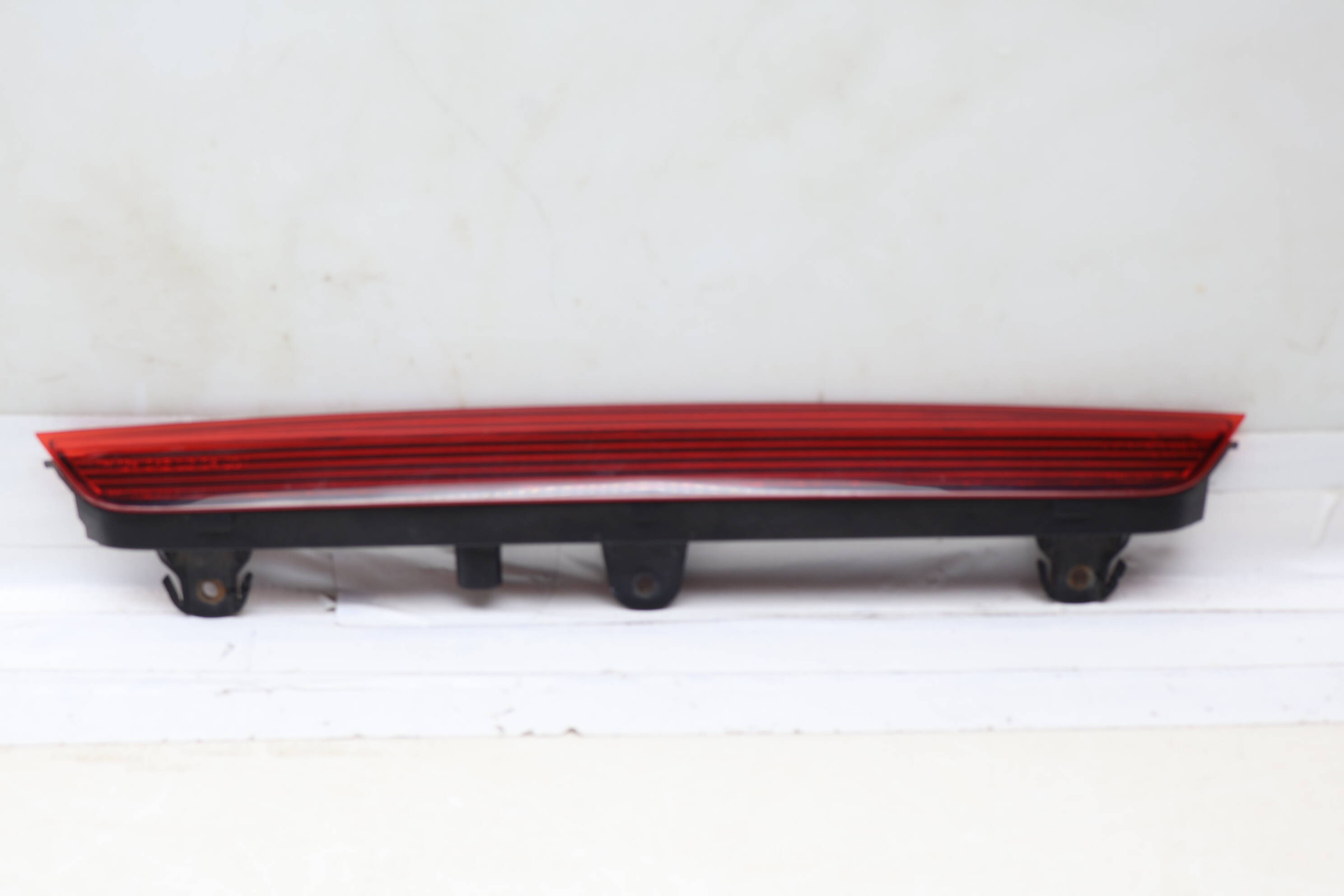 Center / Third Brake Light 4L0945097 95863105000