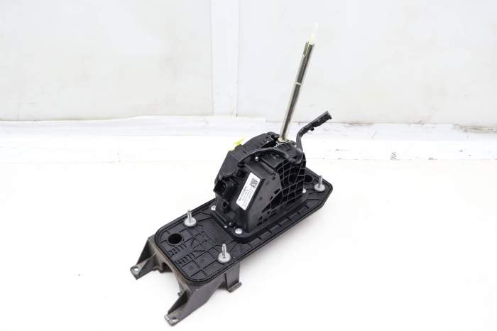 Automatic Shift / Shifter Assembly 5N1713025K main product photo
