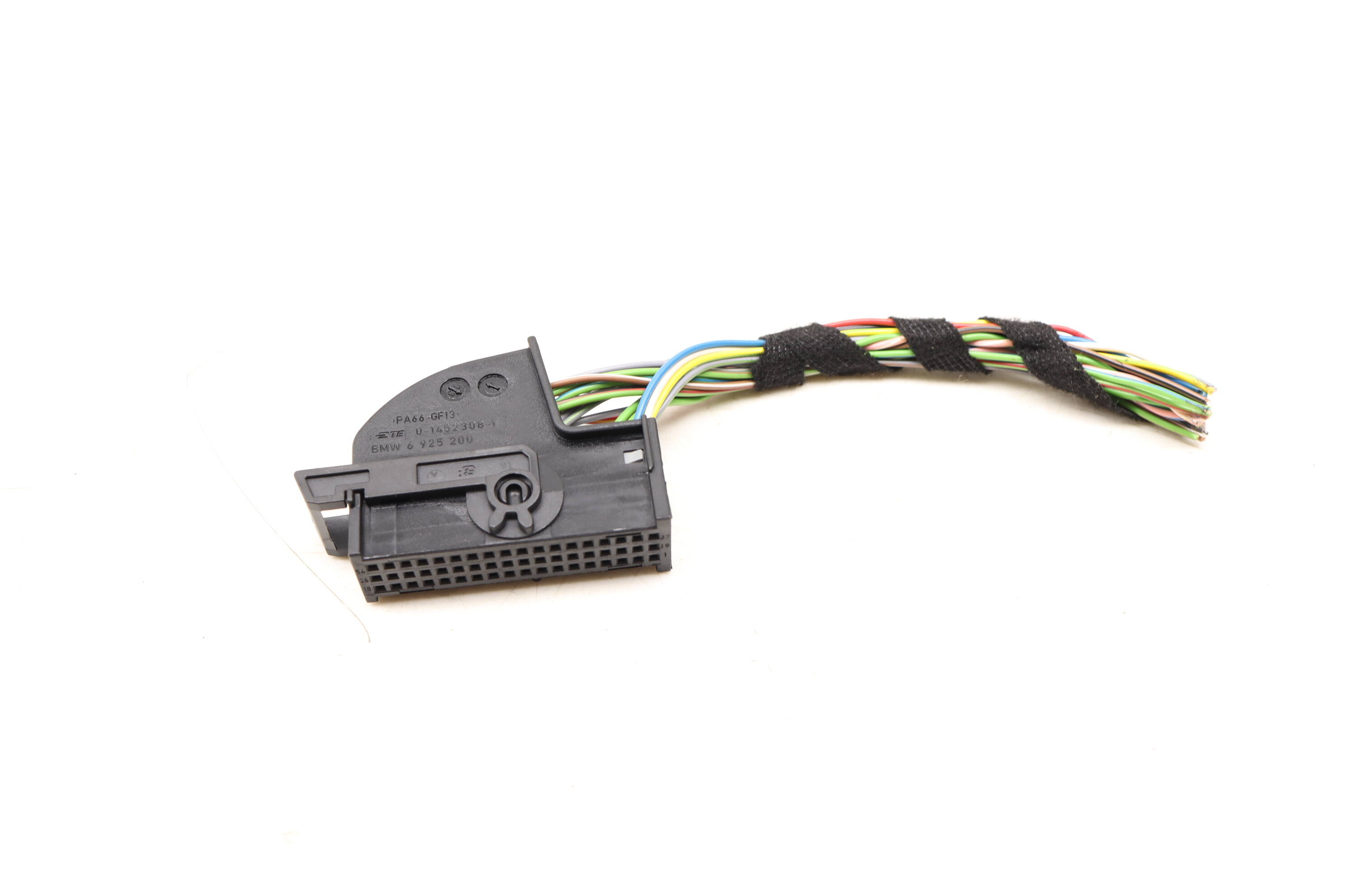 54-Pin&#x20;Airbag&#x20;&#x2F;&#x20;Air&#x20;Bag&#x20;Module&#x20;Wiring&#x20;Connector&#x20;&#x2F;&#x20;Pigtail&#x20;34526925200