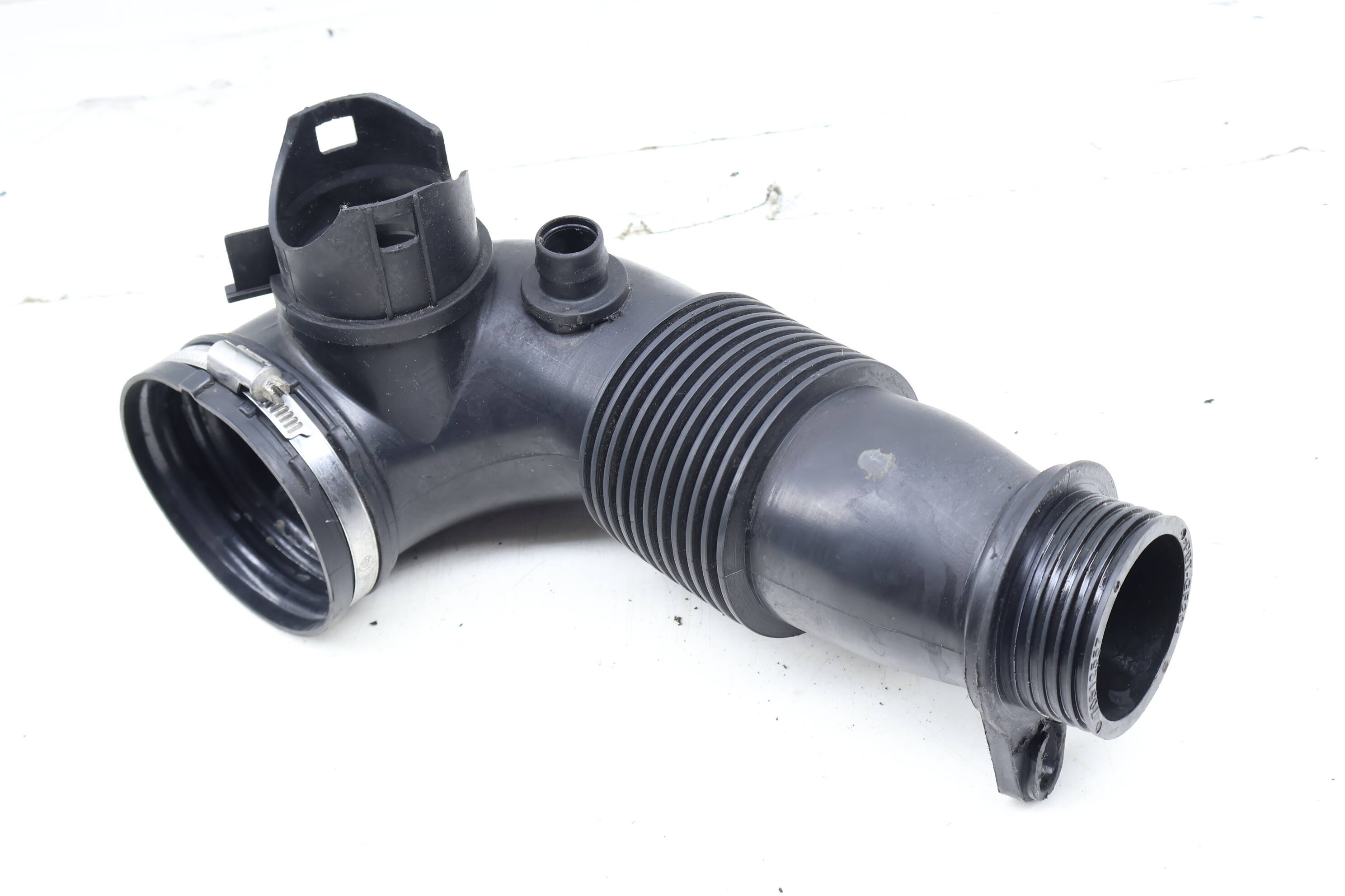 Turbo Intercooler Hose / Tube 13717605638