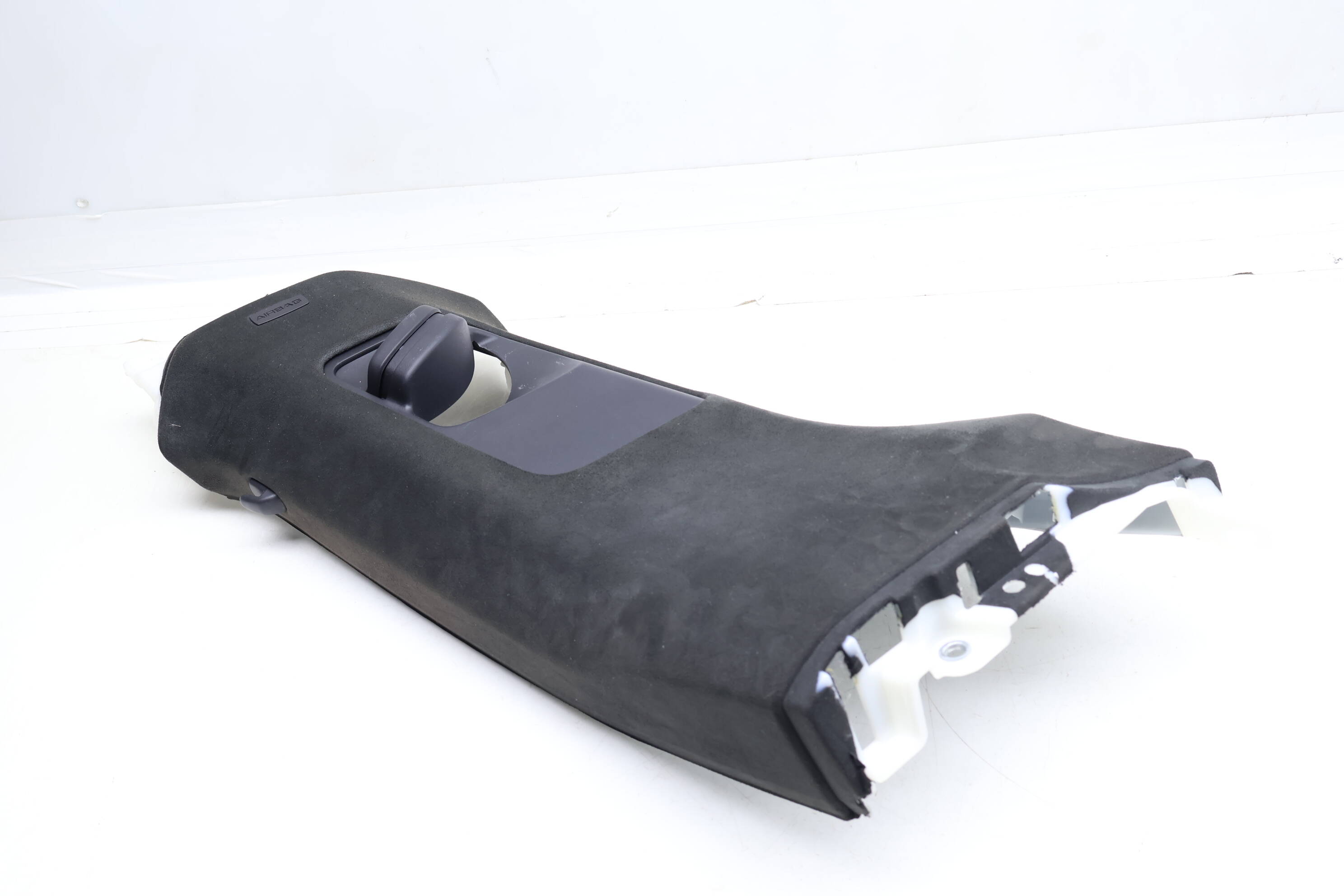 Upper B Pillar Trim / Lining 9J1867243C