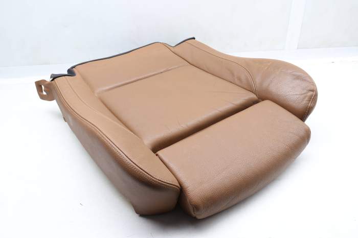 Lower Seat Bottom Cushion (Leather) 52107307059 main product photo