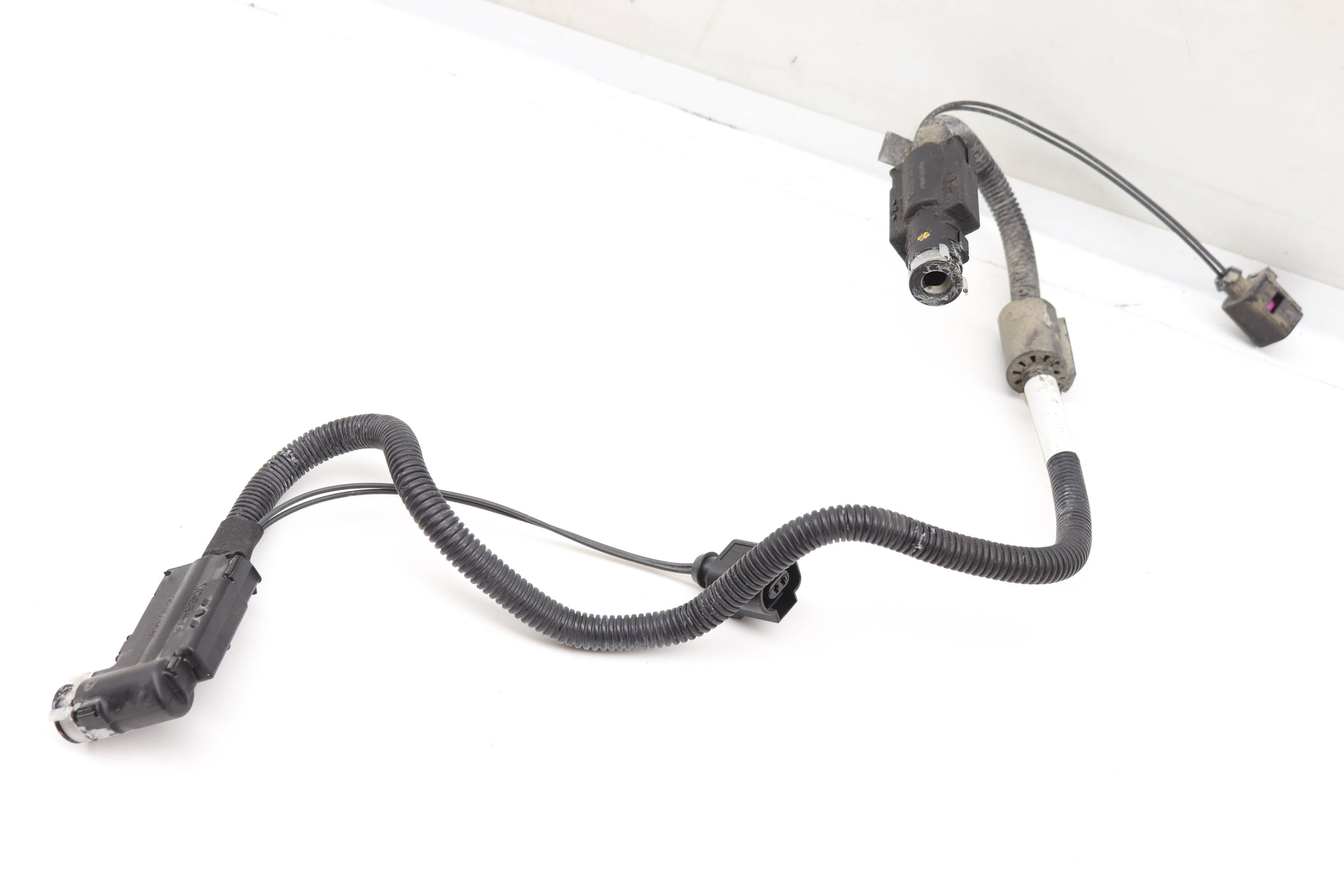 Def Fluid Supply Hose / Line 7P6131983C 95811378330