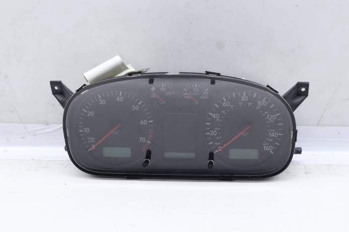 Instrument Cluster / Speedometer 7D0920902T main product photo