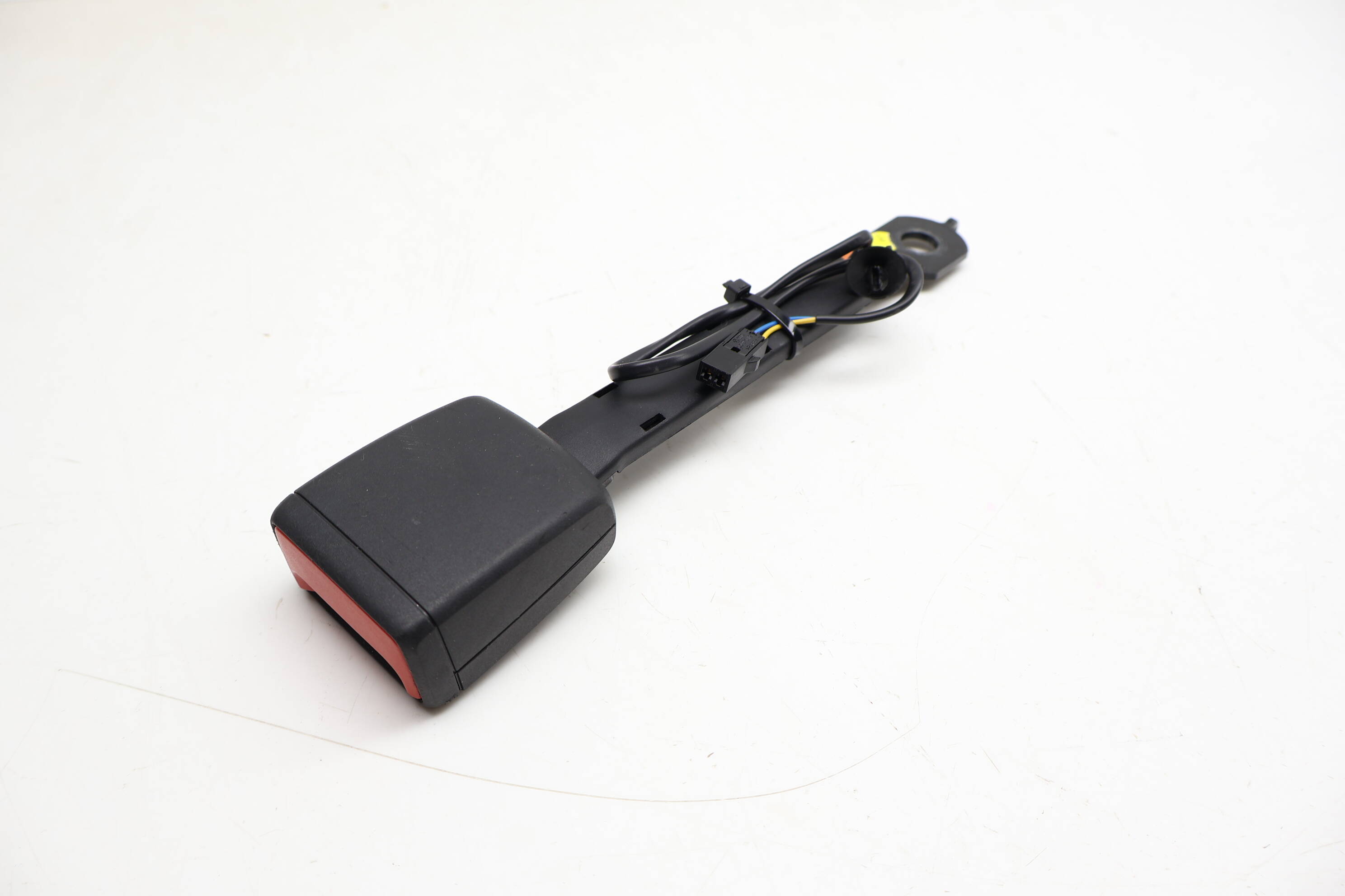 Seat Belt Buckle / Receiver 3CN857755B