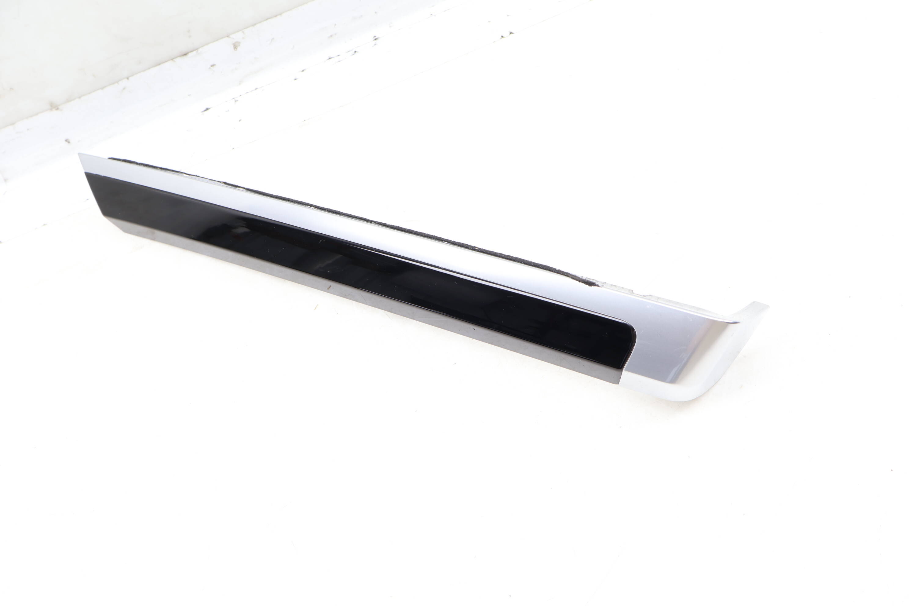 Door Panel Trim / Molding 7P5867410F 95855541000