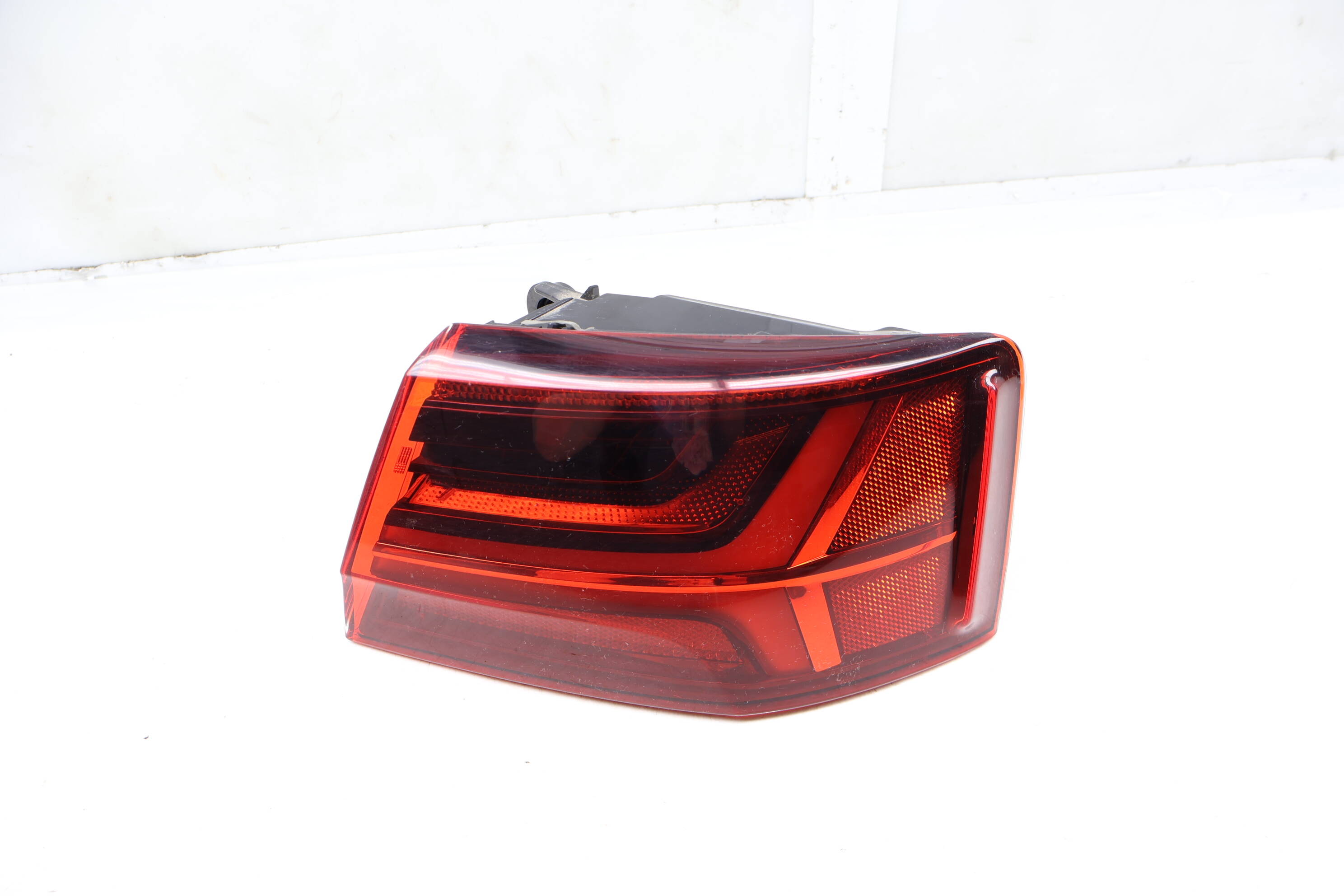 Outer Led Tail Light / Lamp 4G5945096D