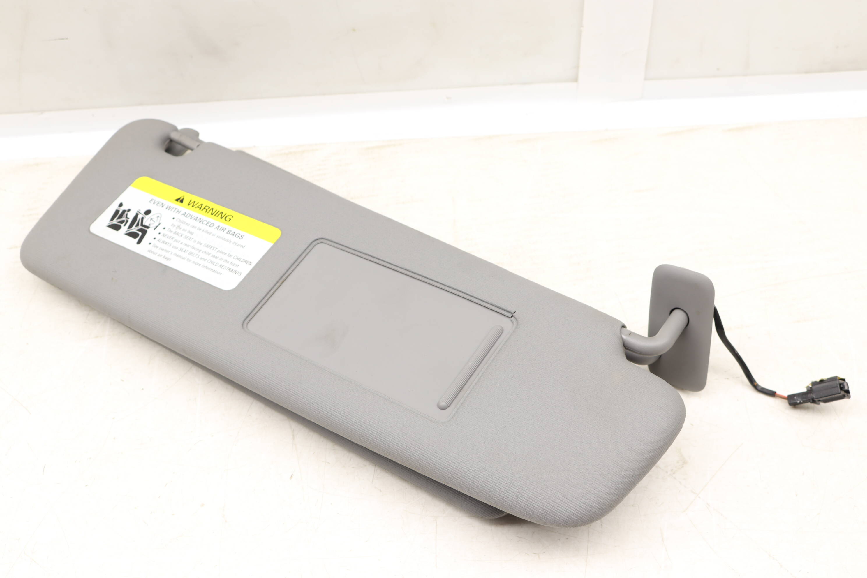 Sun Visor / Mirror 7L6857552A