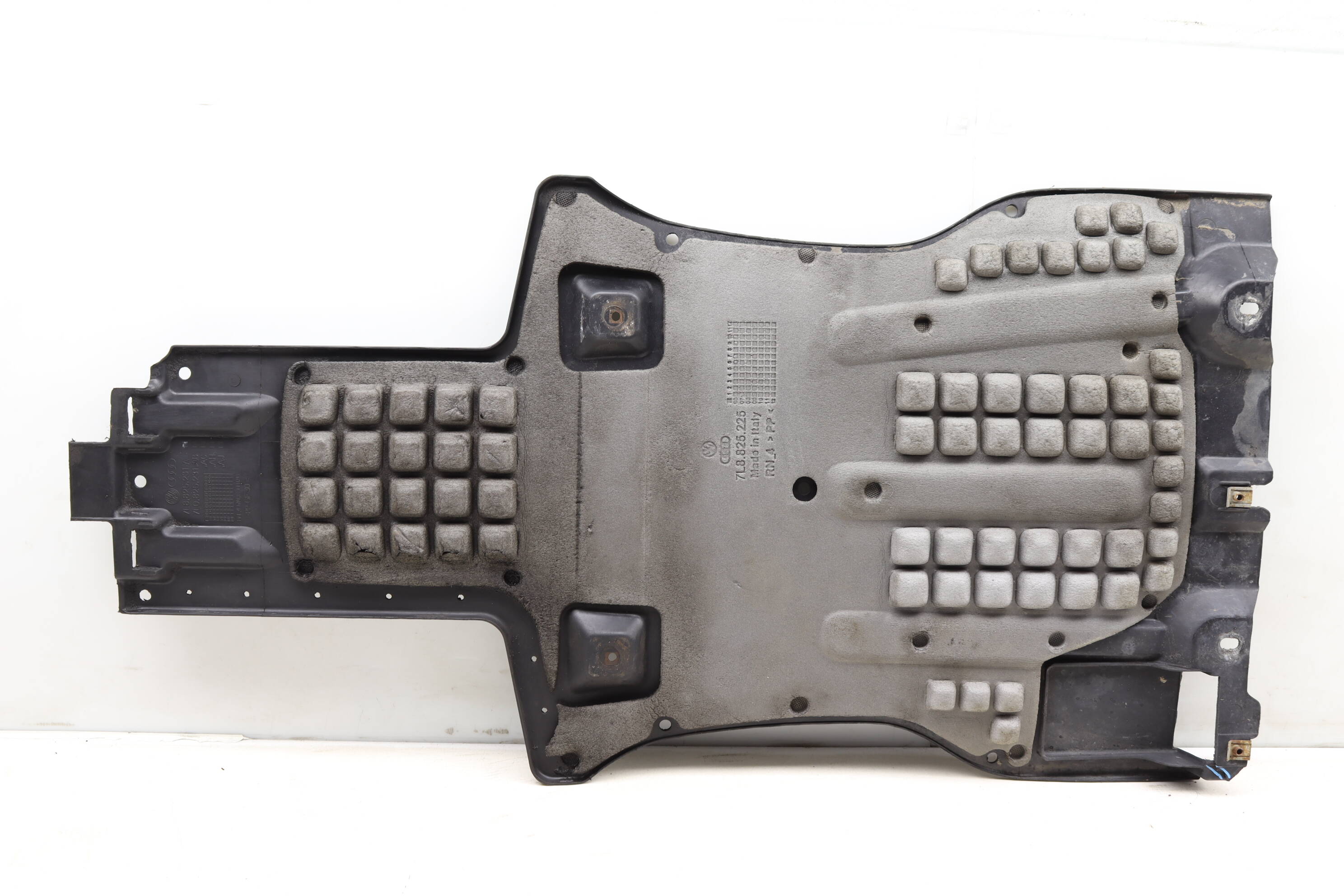 Audi Center Belly Pan / Skid Plate / Sound Baffle (Q7) 7L8825231A