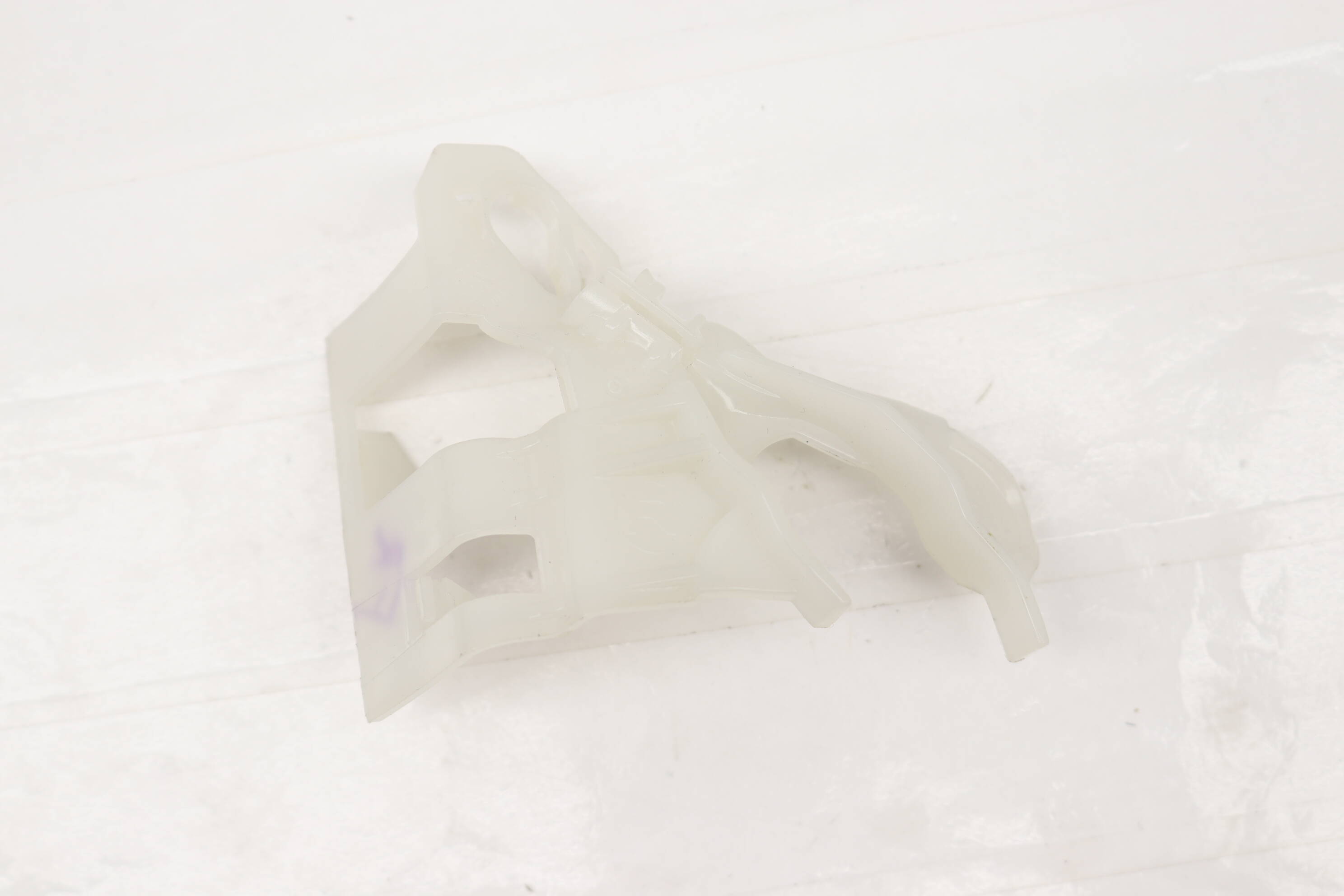 Seat&#x20;Backrest&#x20;Release&#x20;Handle&#x20;Bowden&#x20;Cable&#x20;Clip&#x20;&#x2F;&#x20;Bracket&#x20;52106982922