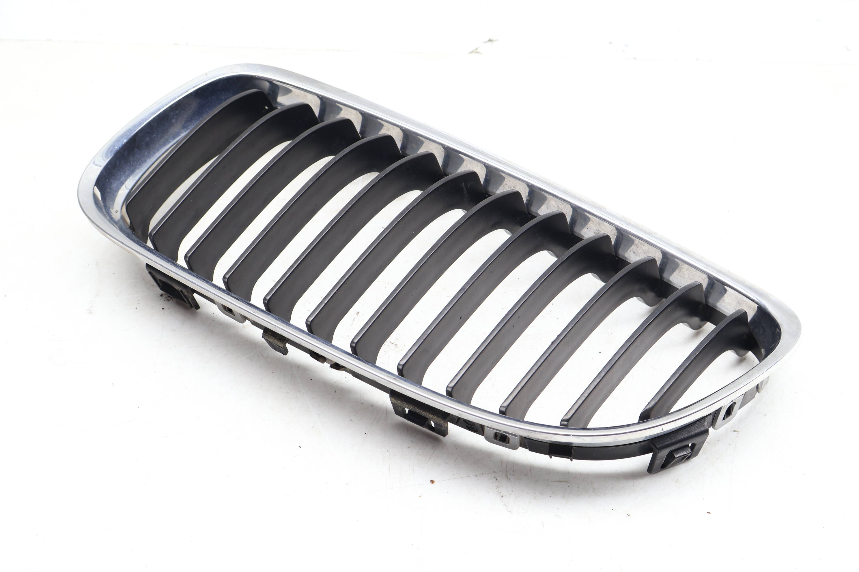 Hood / Kidney Grille 51137201967