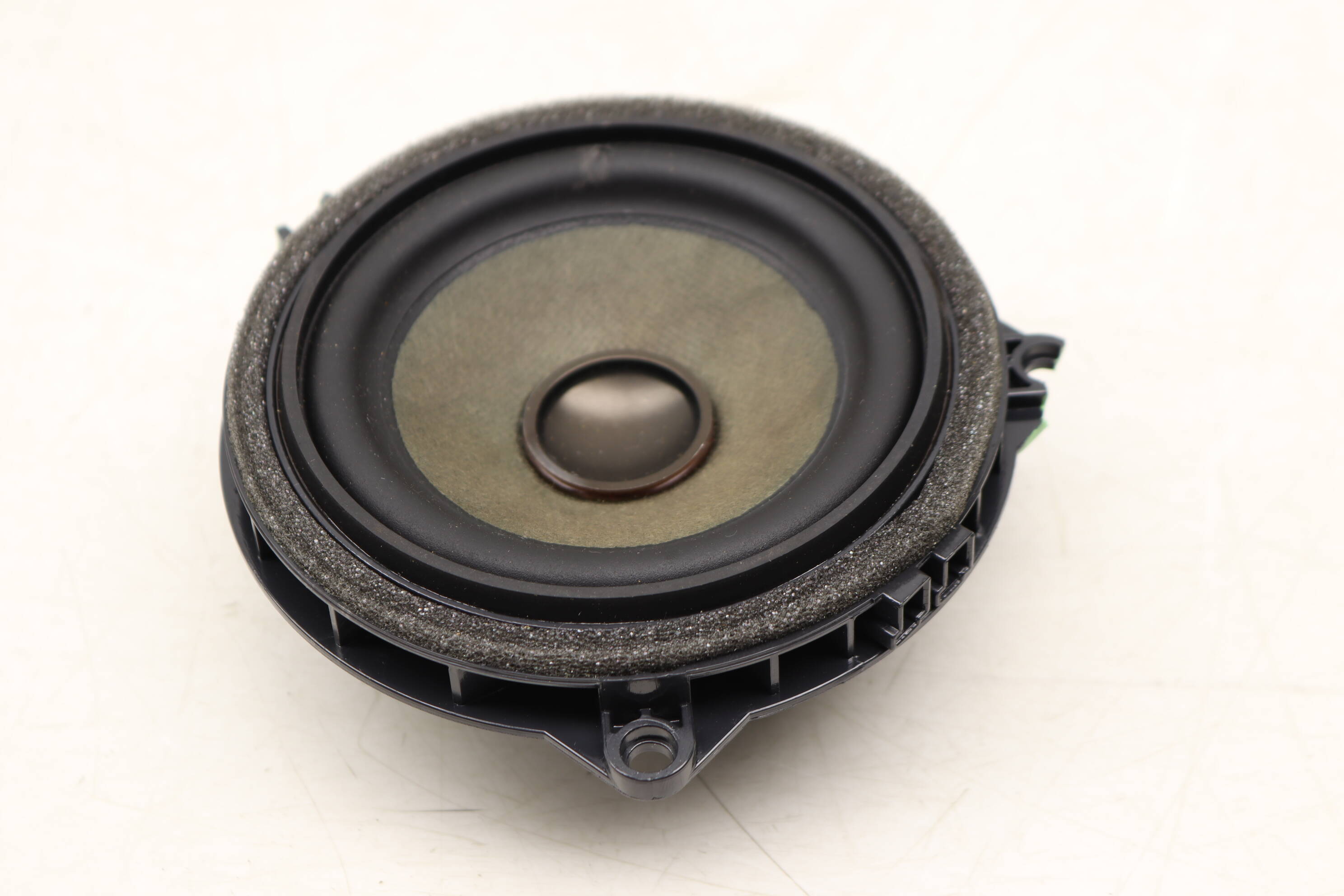 Door&#x20;Hifi&#x20;Speaker&#x20;&#x28;Mid-Range&#x29;&#x20;65139264944