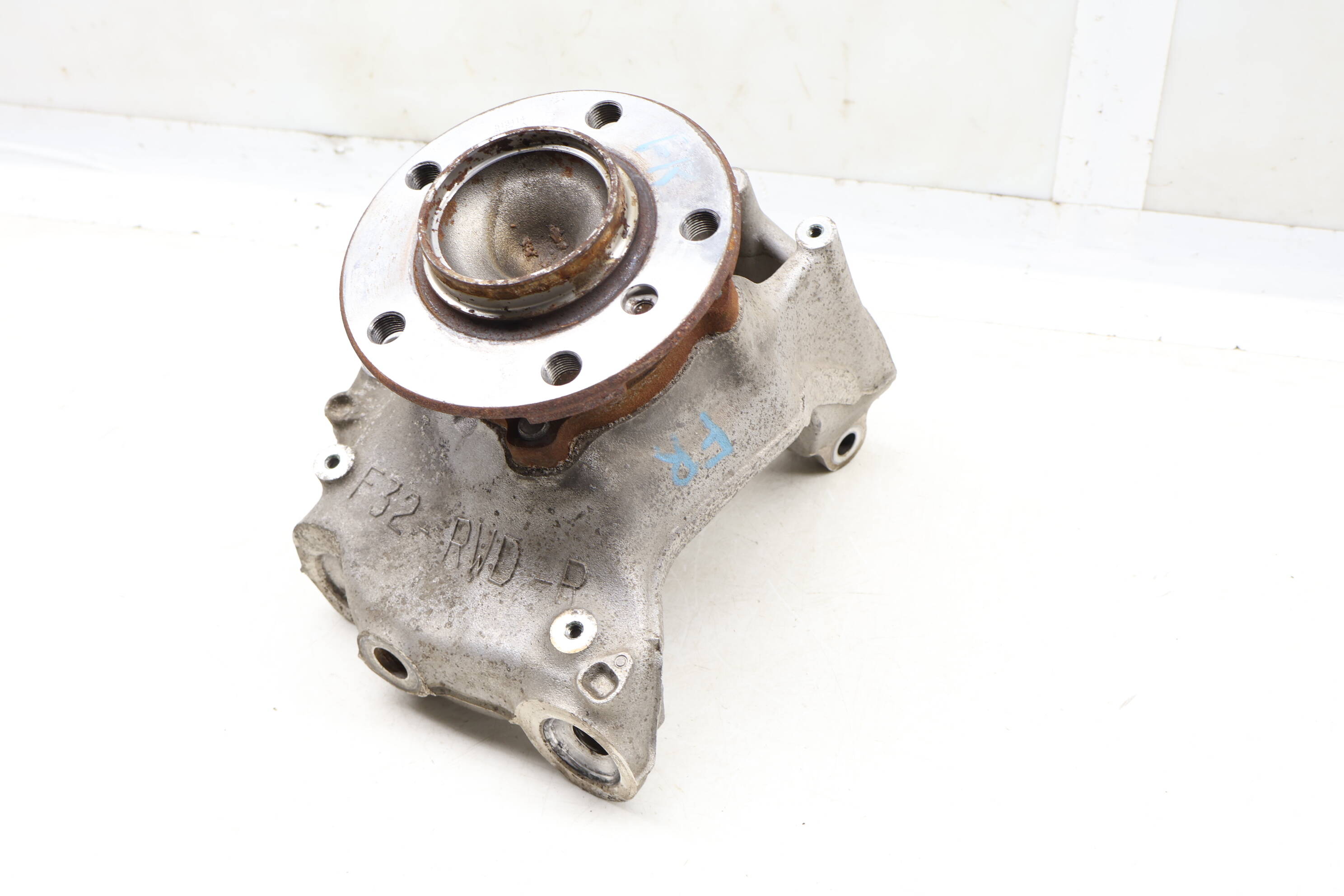 Spindle Knuckle W/ Wheel Bearing 31216858312