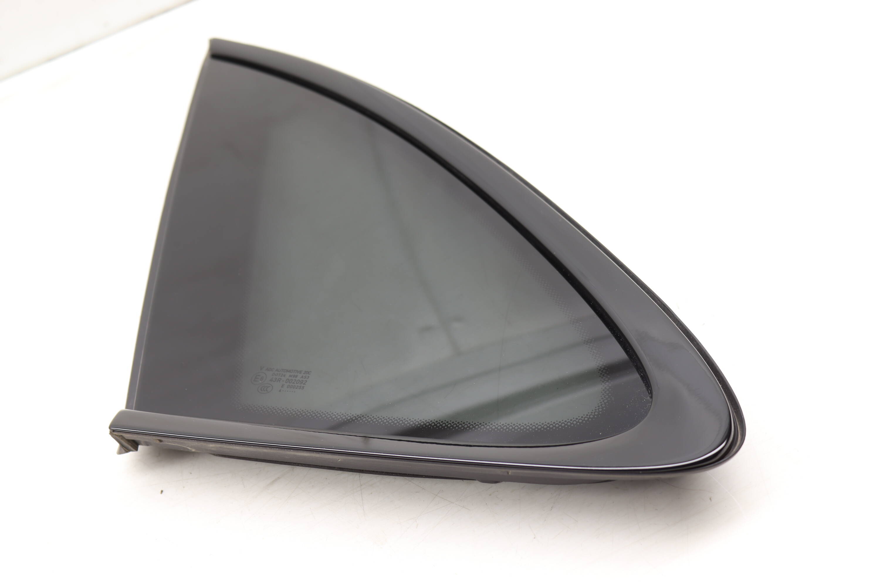 Side&#x20;Quarter&#x20;Window&#x20;&#x2F;&#x20;Glass&#x20;95B845297DE