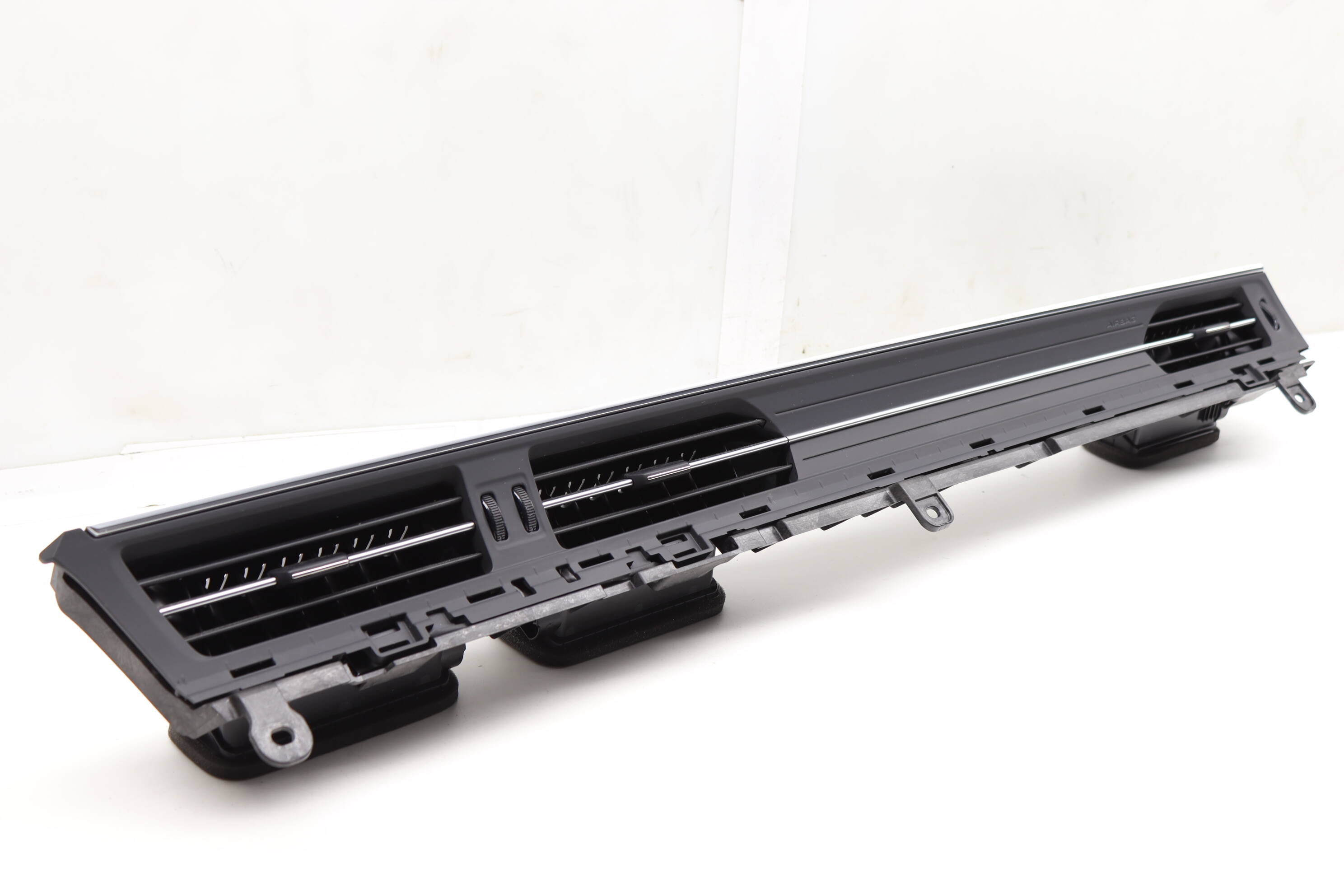 Dash Air Vent Assembly 4K1820902