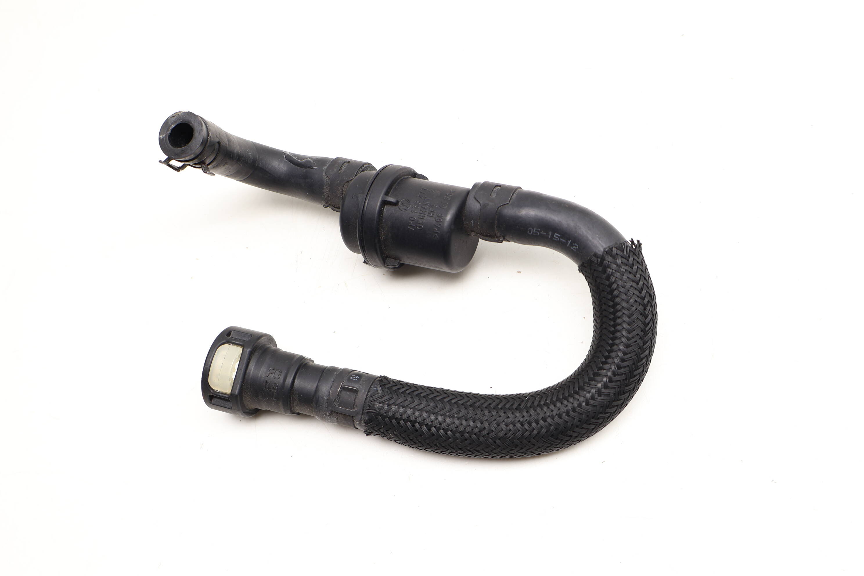 Vacuum / Breather Hose W/ Purge Valve 7P0133366D 95811002040