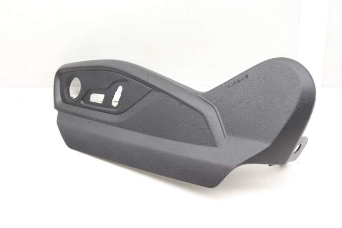 Outer Seat Switch Trim / Panel 4M0881325K main product photo