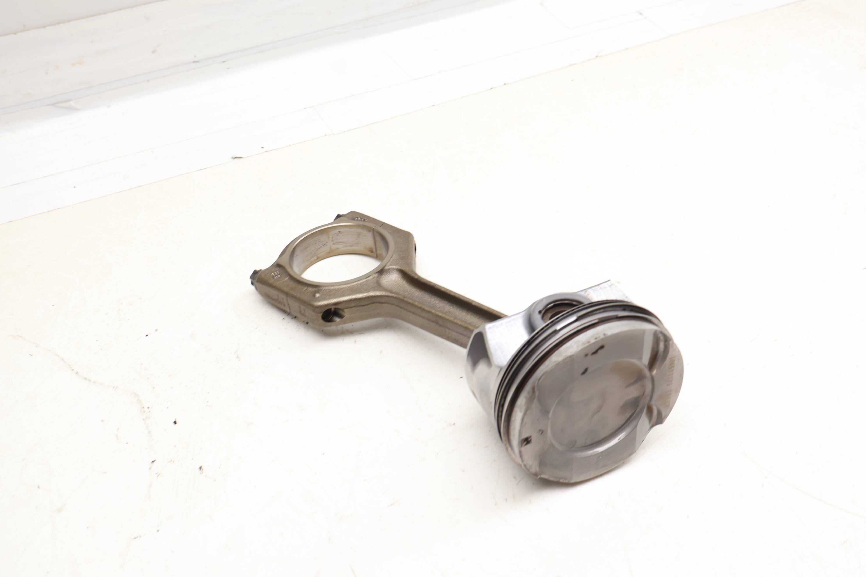 Piston / Connecting Rod 11258606459