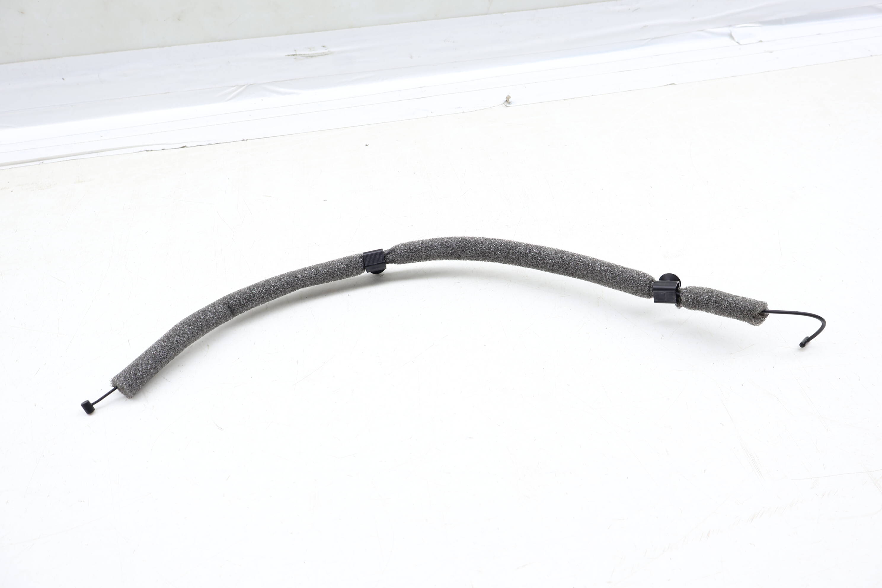 Emergency Trunk Release Bowden Cable 8J8880701