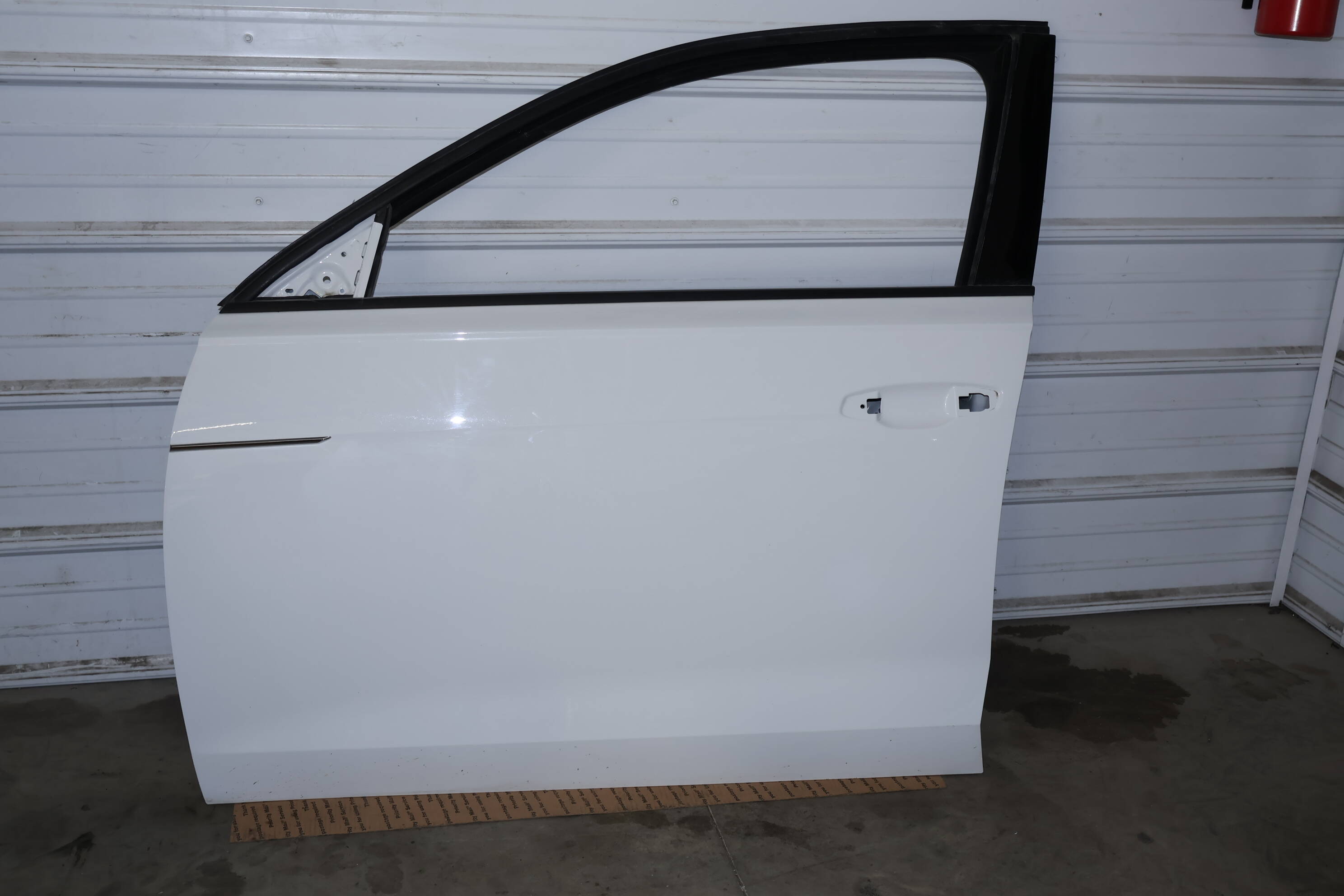 Door Shell / Skin / Frame 561831055H