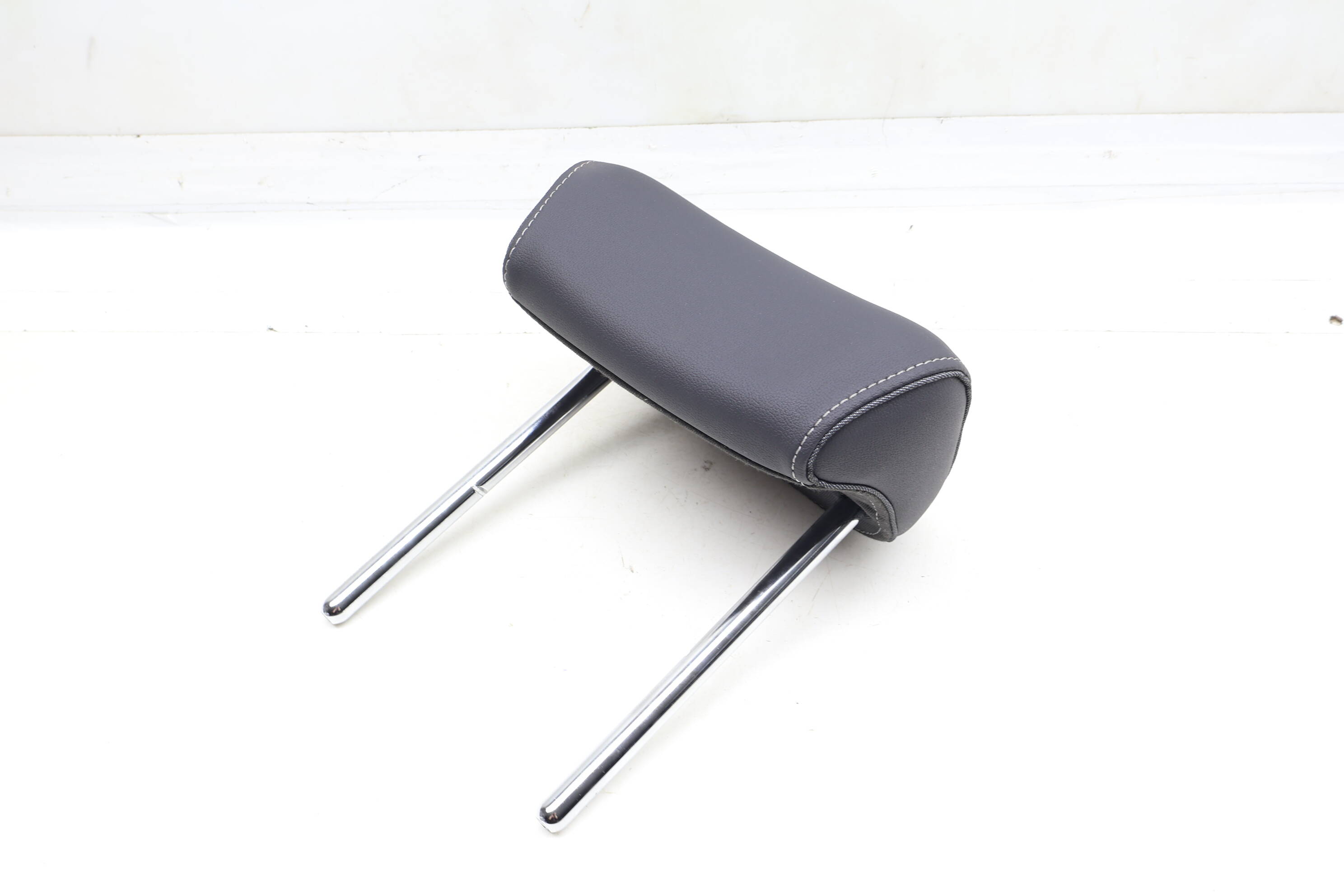 Center Headrest / Head Rest 8W0885975AQ