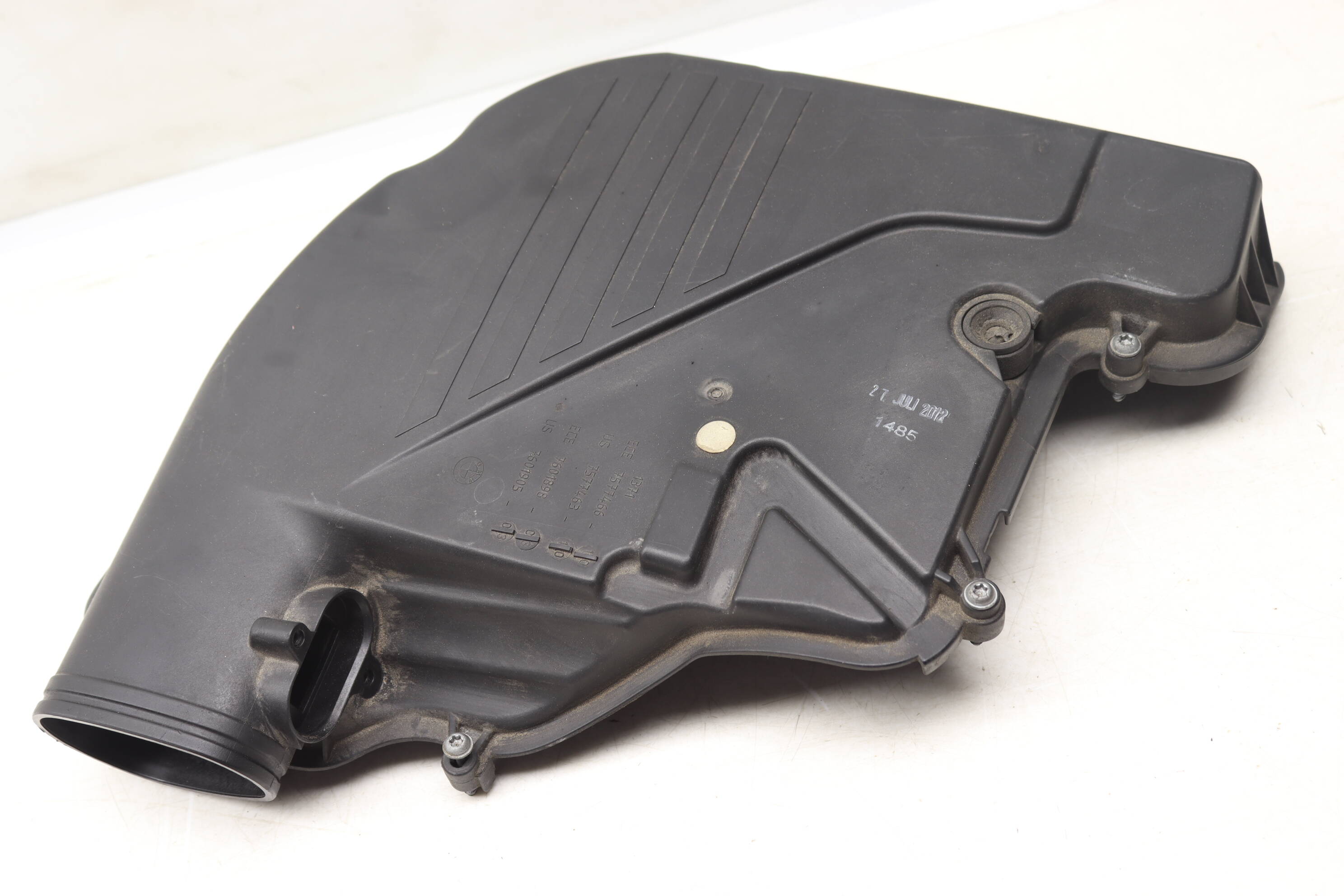 Air Intake Filter Housing / Box (Upper) 13717601905