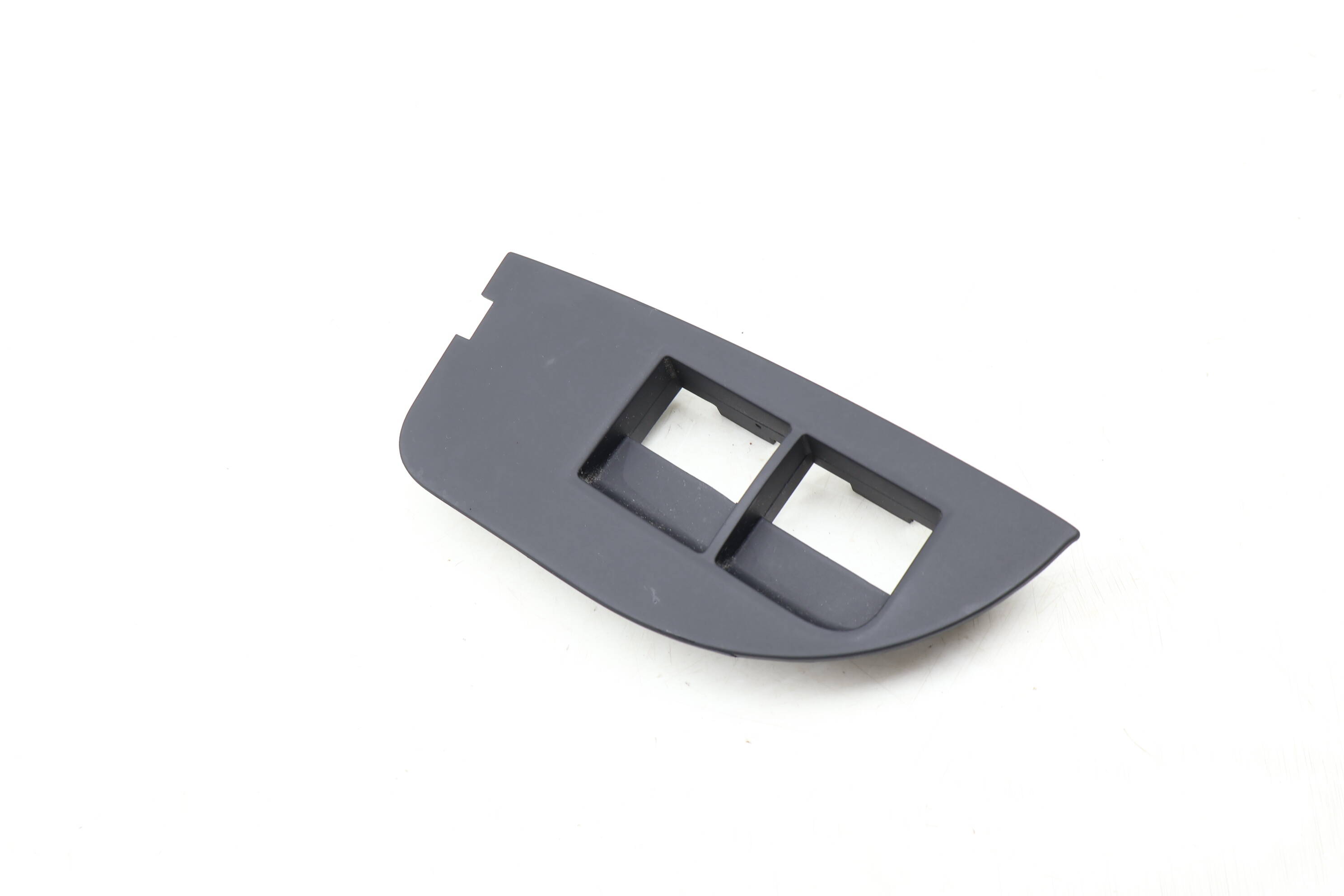 Door Panel Fuel / Alarm Switch Trim 8E1959527B