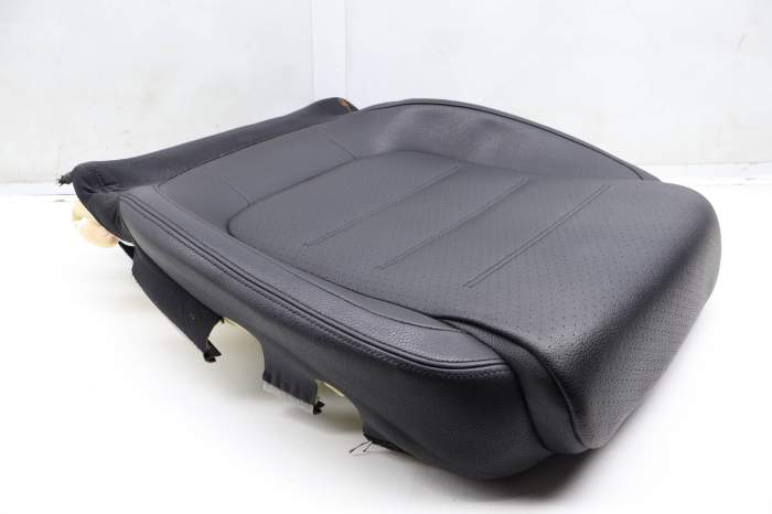 Lower Seat Bottom Cushion 7P6881406ED main product photo