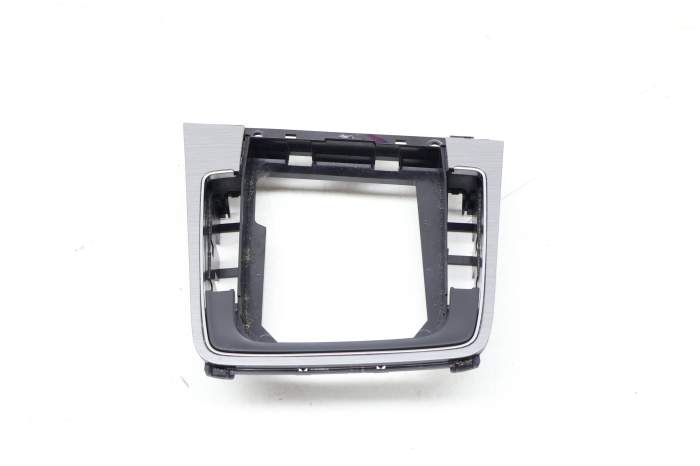 Center Console / Shifter Trim 5GM864263 main product photo