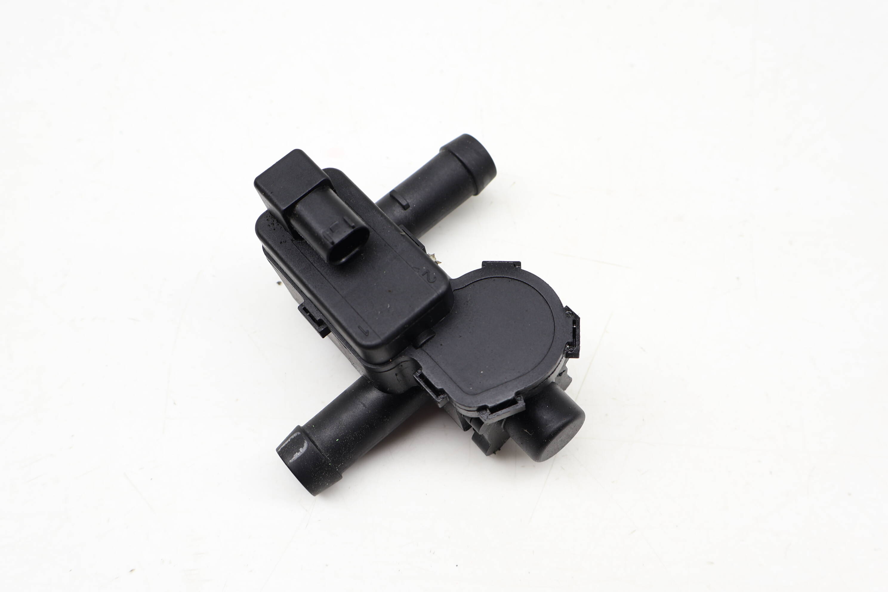 Heater Valve 7PP819810A 95857281000