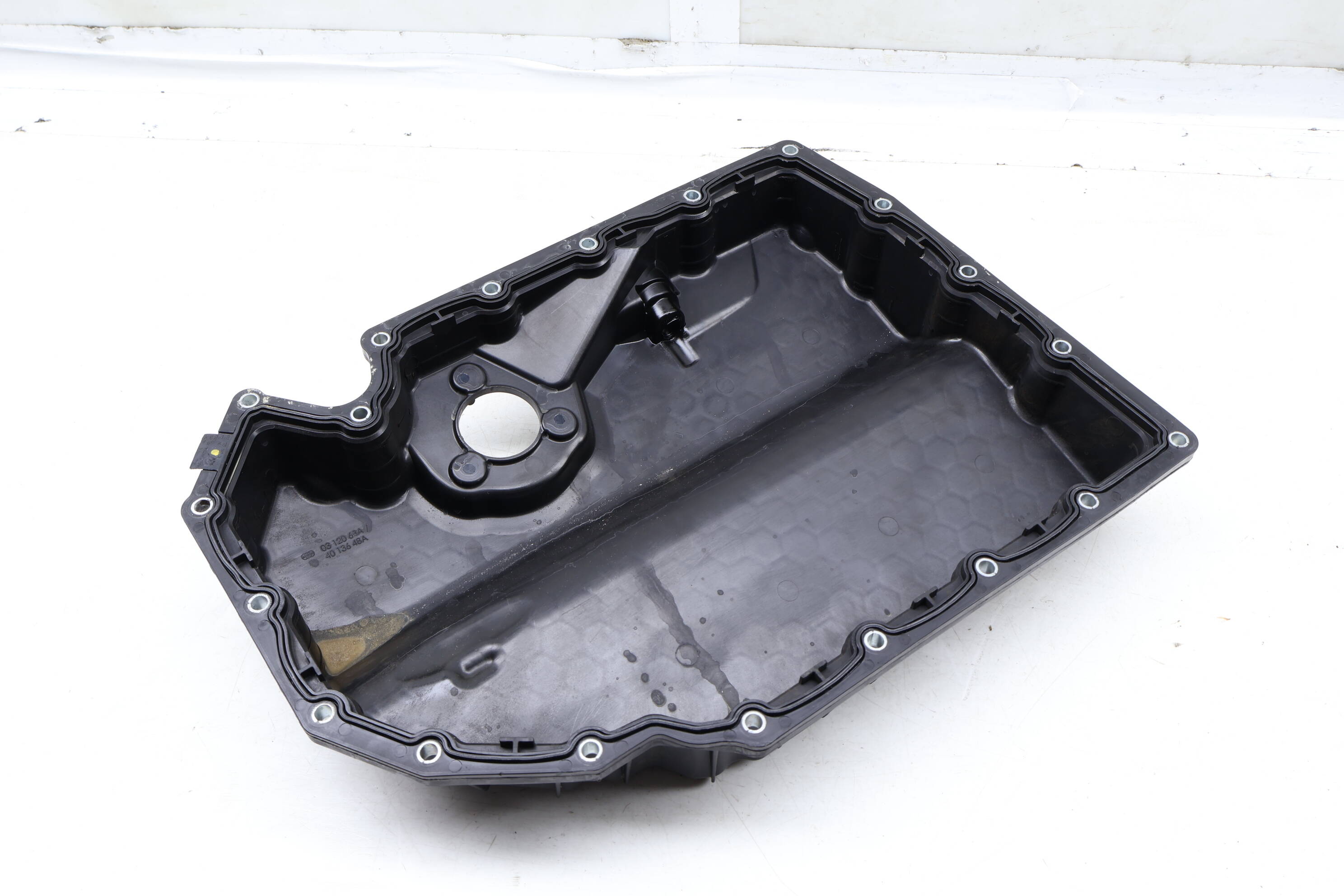 Engine Oil Pan / Sump (Lower) 06K103598R