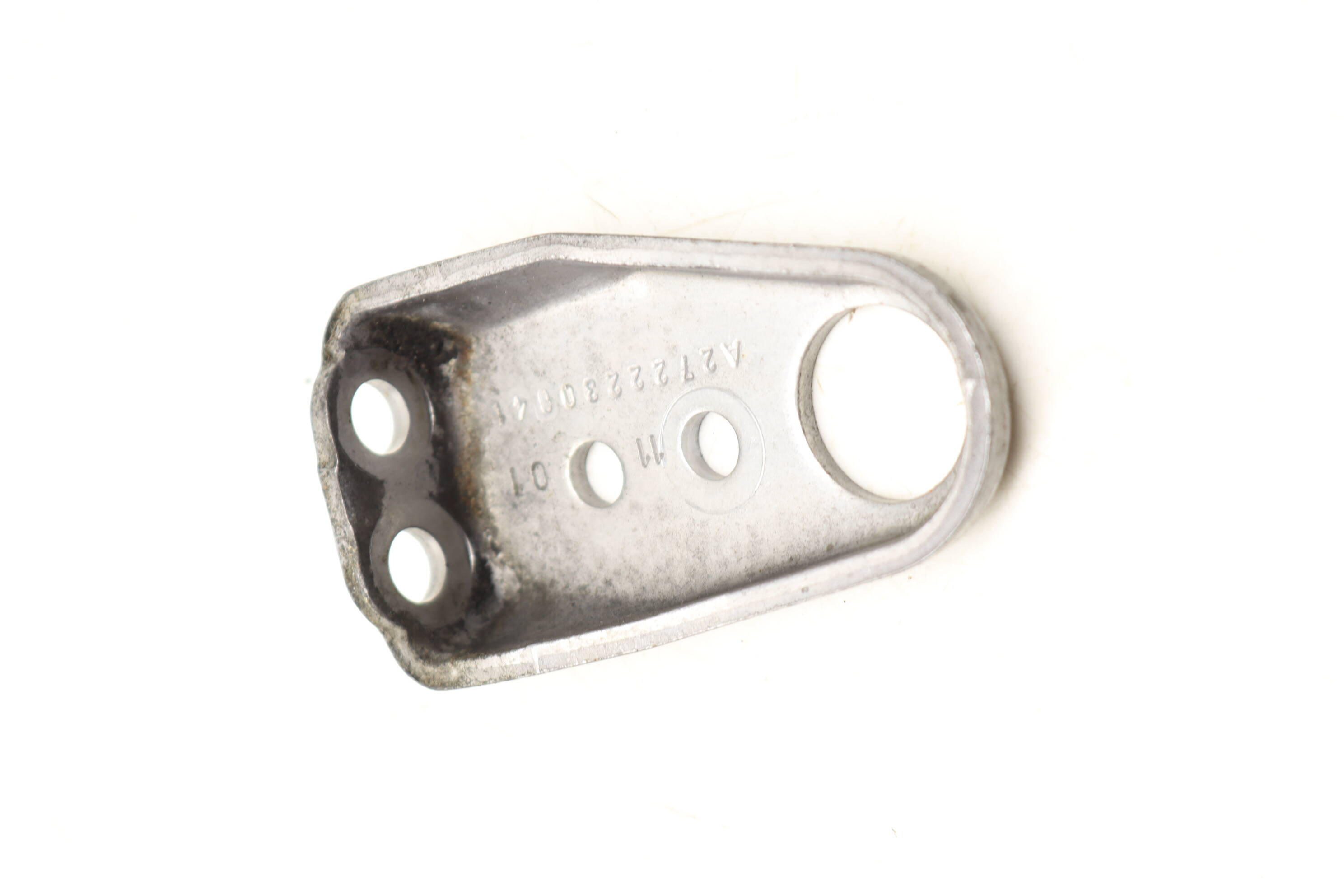 Engine Lifting Mount / Bracket 2722230041