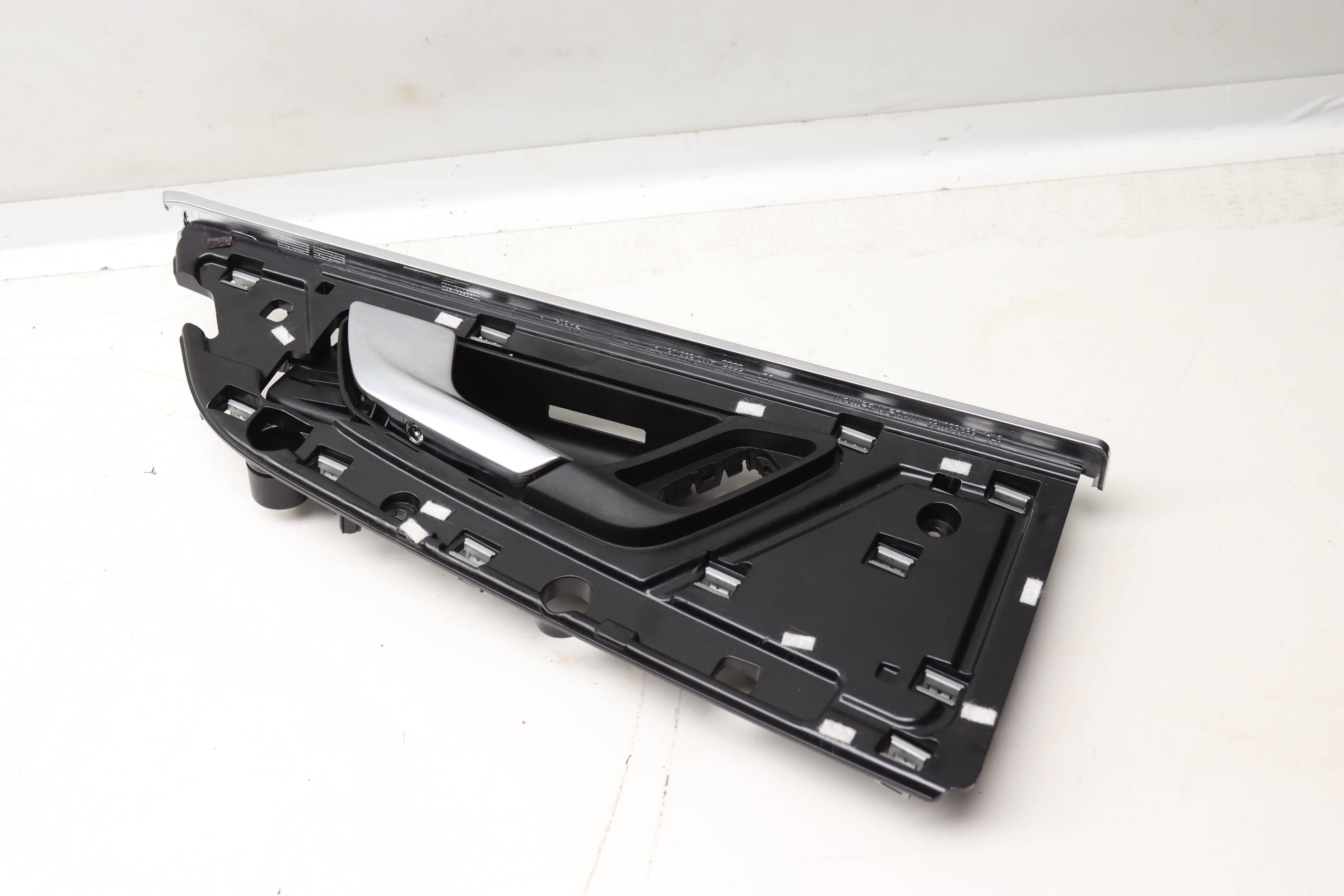 Interior Door Handle / Release 4M0839019D