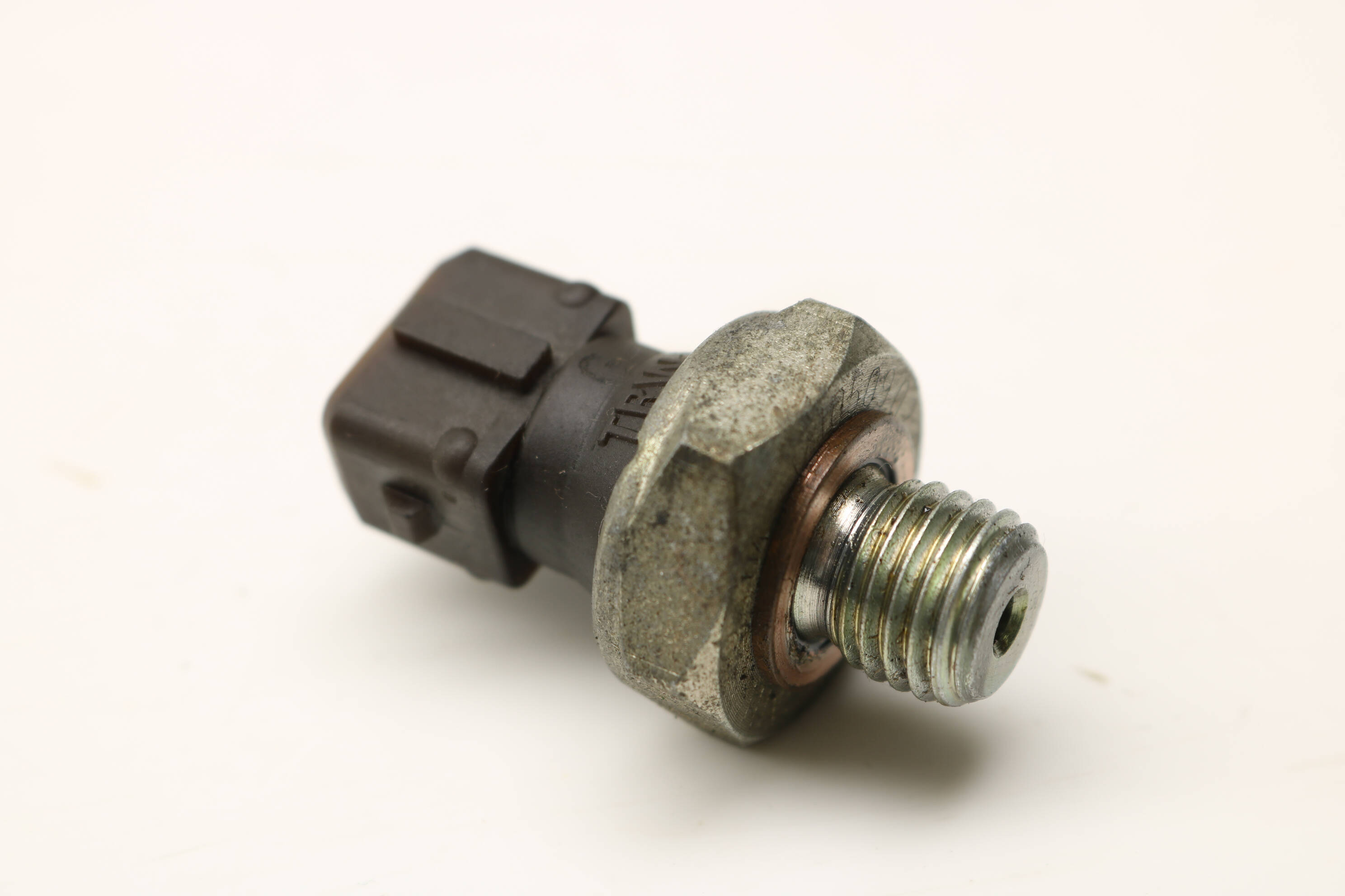 Engine Oil Pressure Sensor / Switch 12611710509