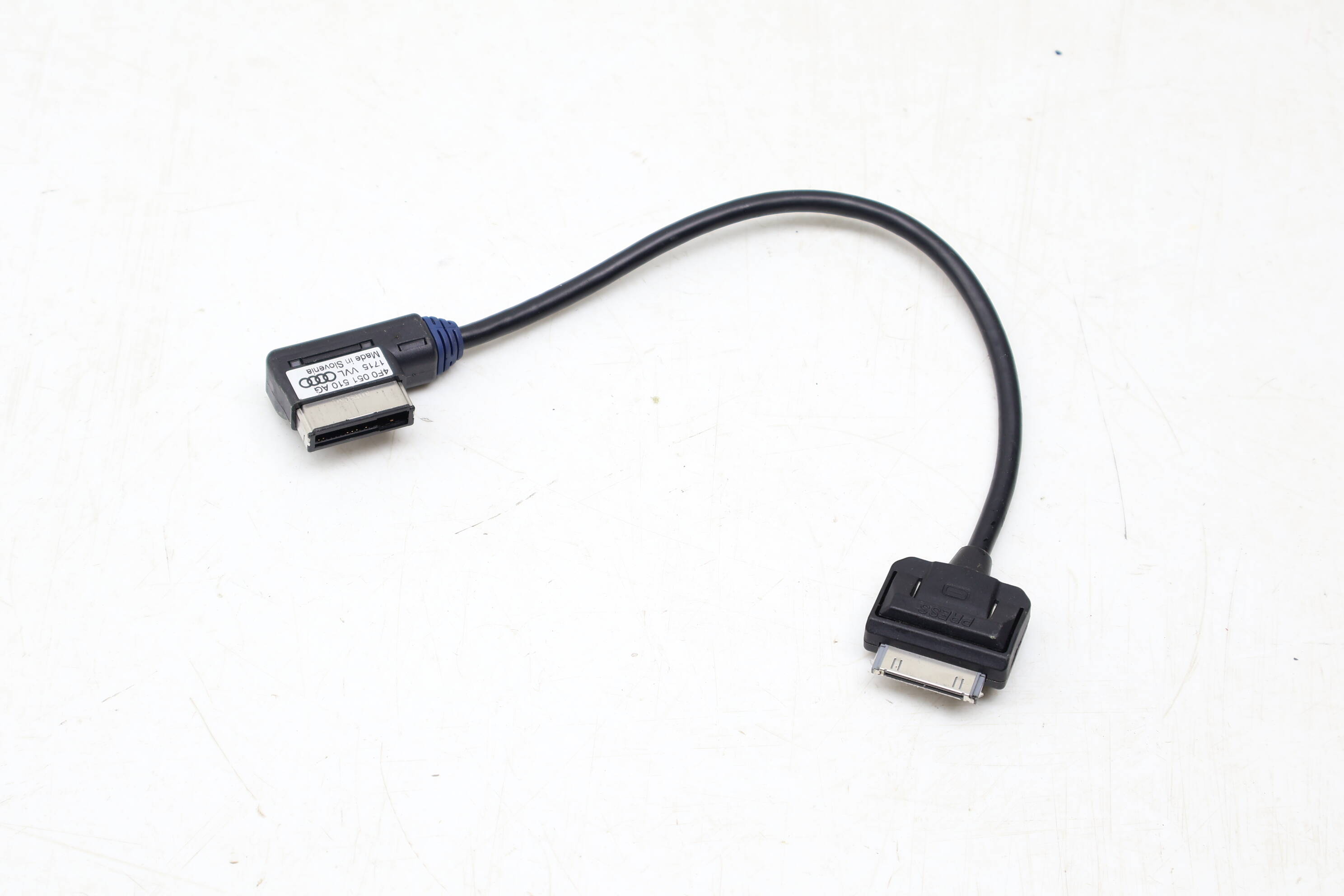 Iphone / Ipod Audio Adapter Cable 4F0051510AG