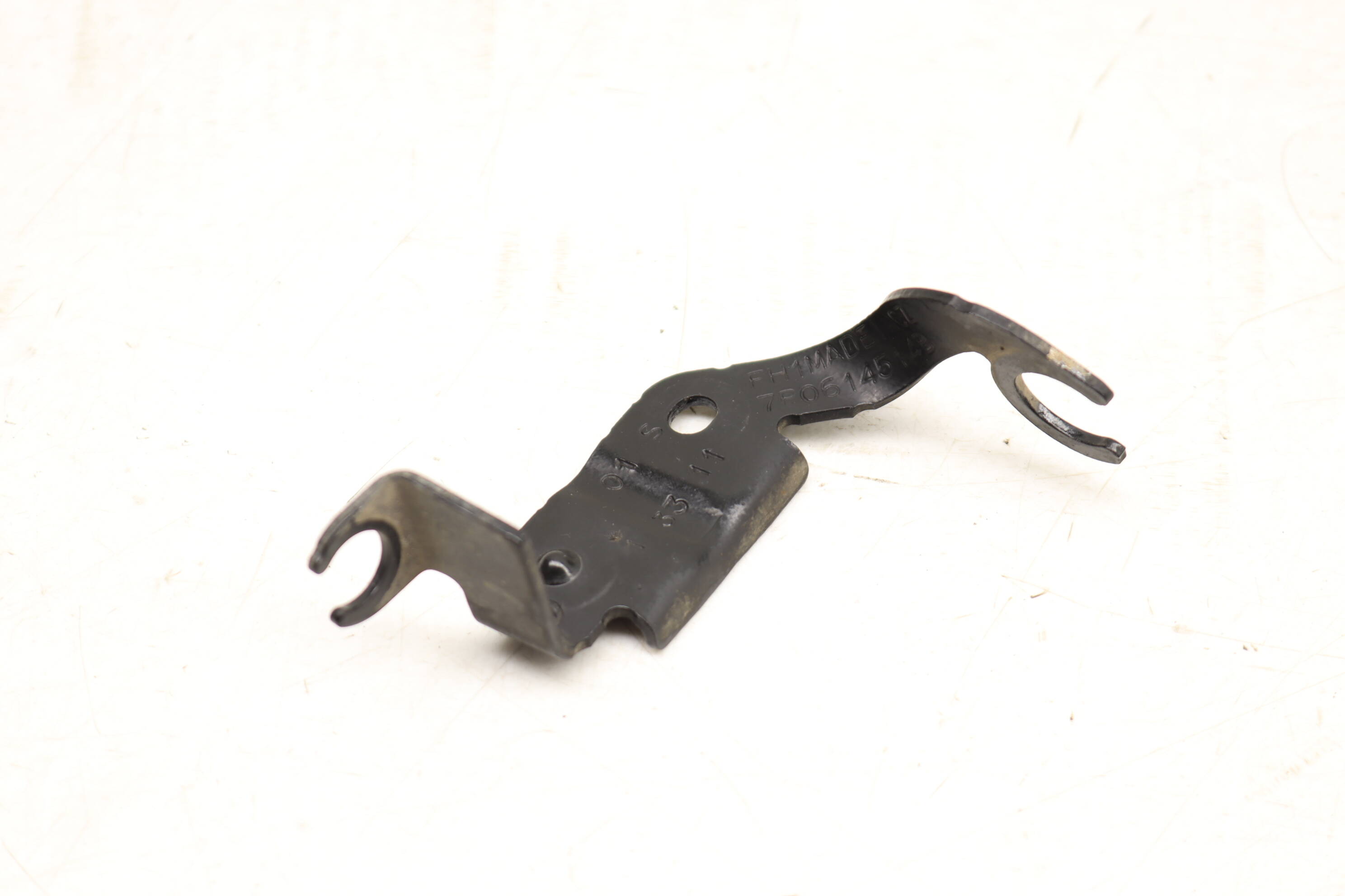 Brake Hose / Line Bracket 7P0614514B 95835551402