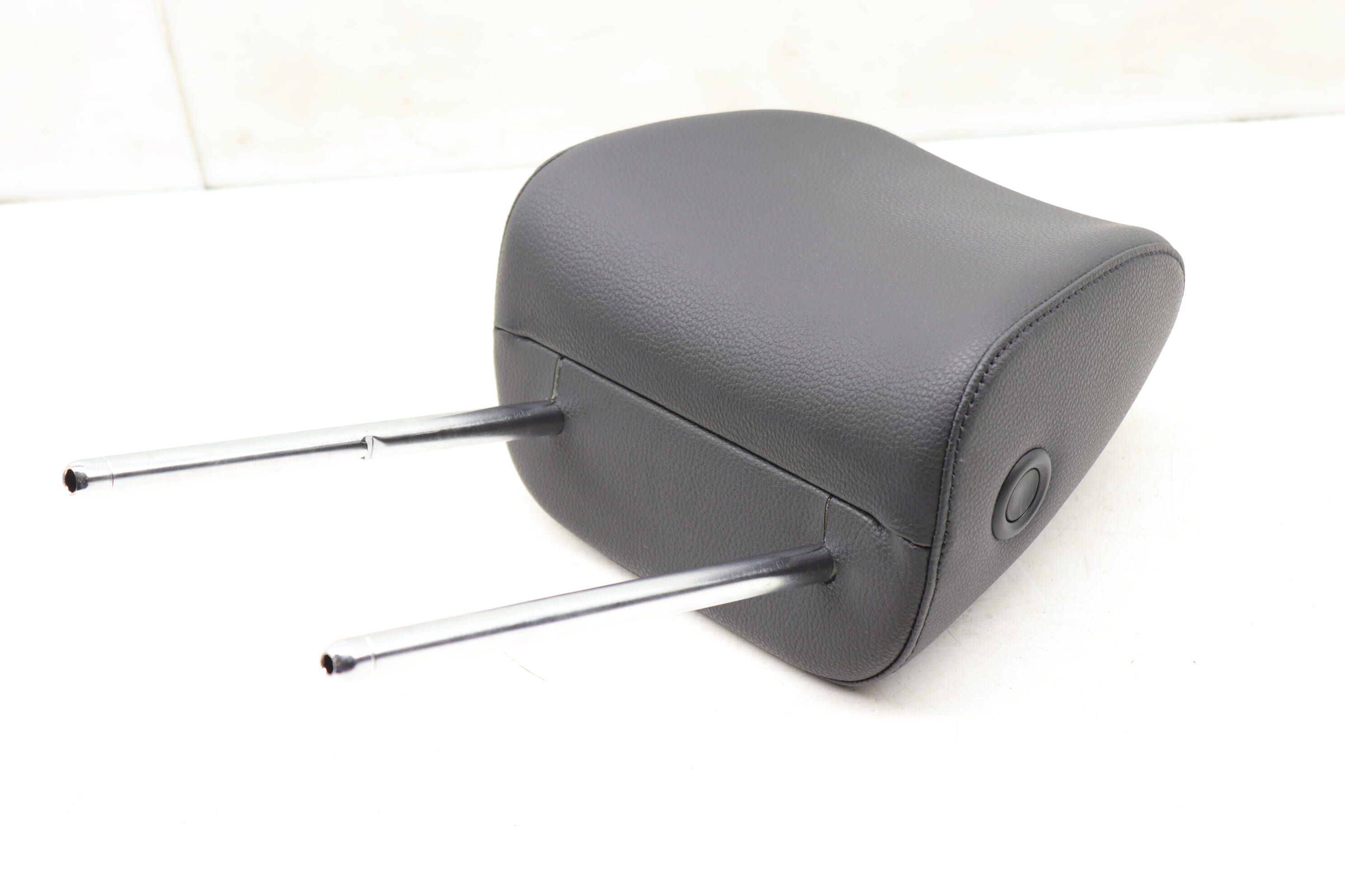 Seat Headrest / Head Rest 5N0881903D