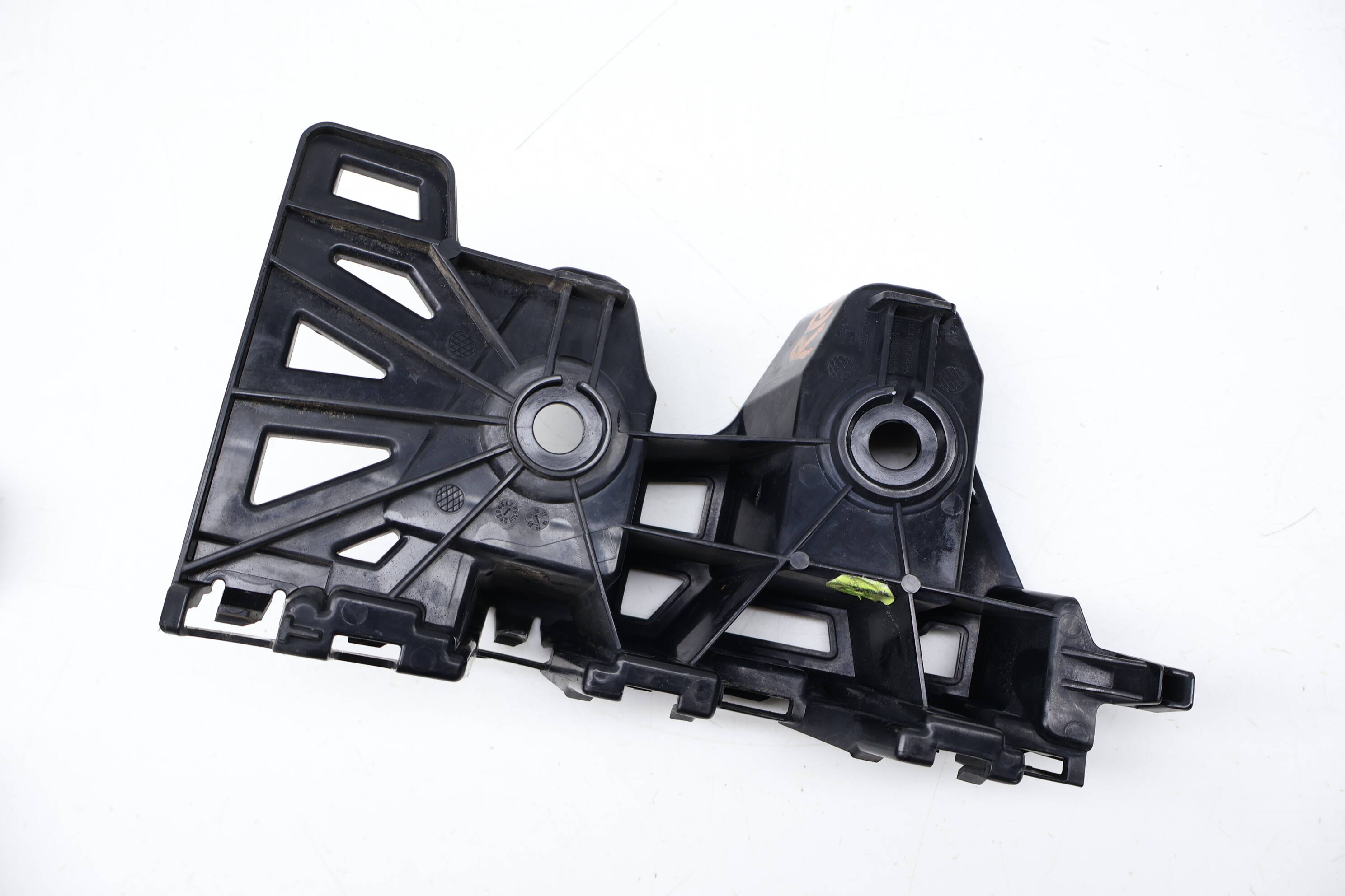 Bumper Guide / Bracket 3CN807484