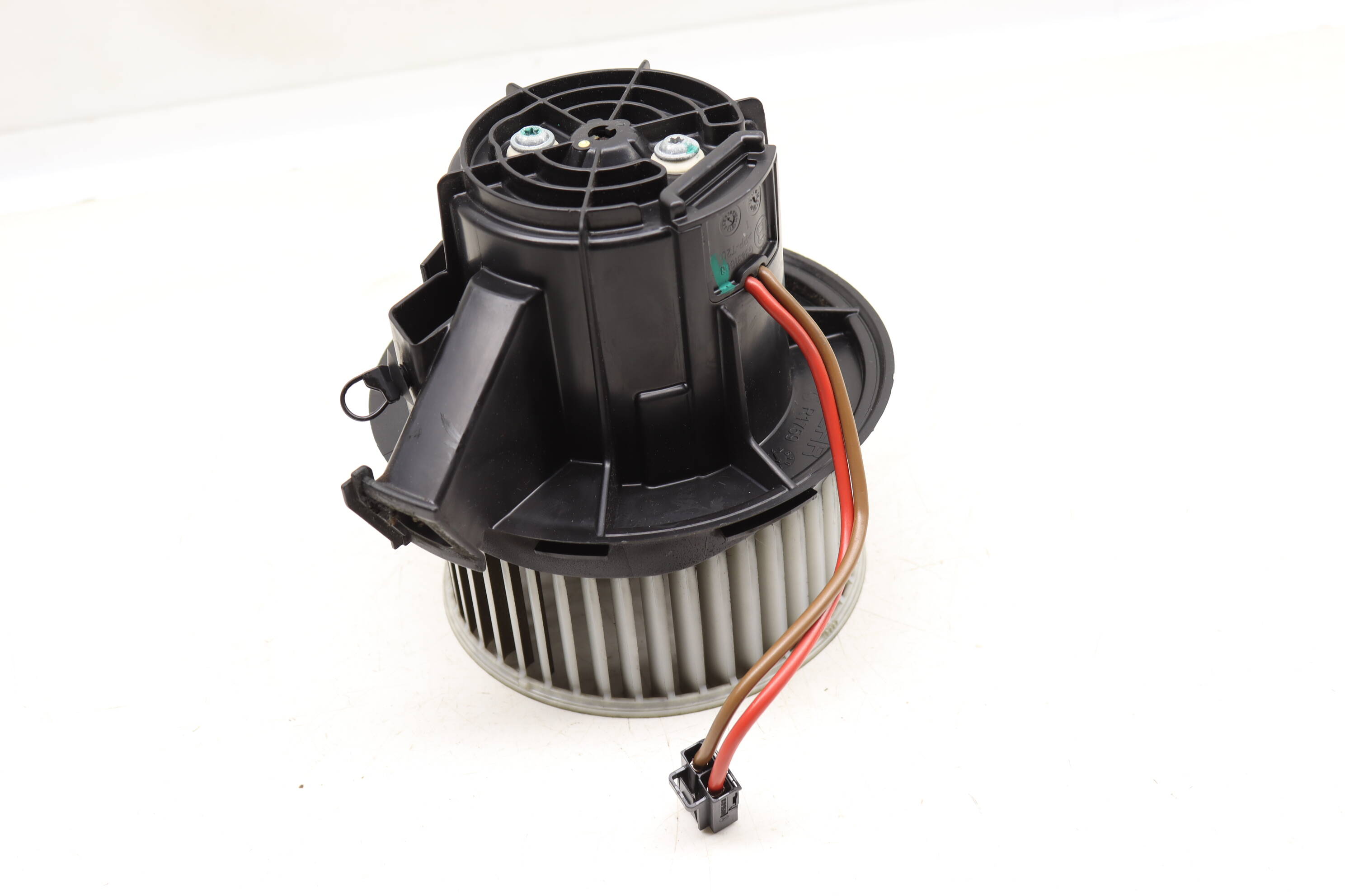 Blower Motor / Fan 2128200708