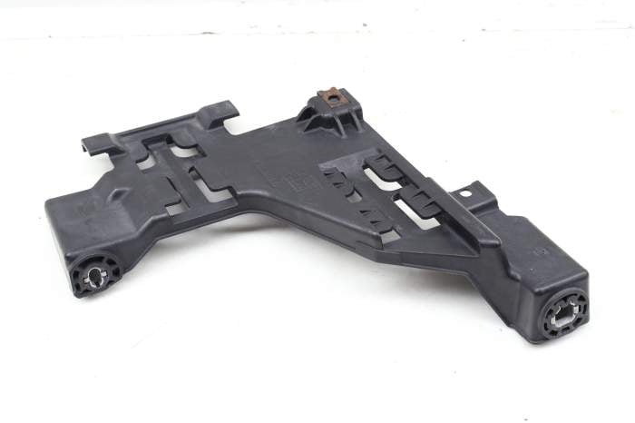 Headlight Mount Bracket / Retaining Plate 8R0941454 main product photo