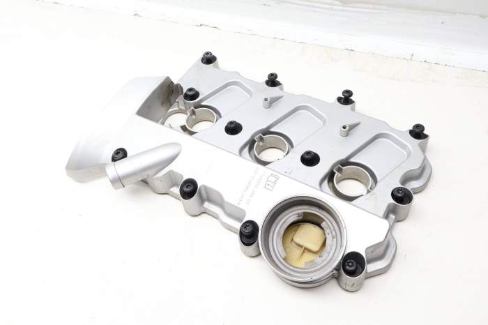 Engine Valve / Cylinder Head Cover 06E103471G main product photo