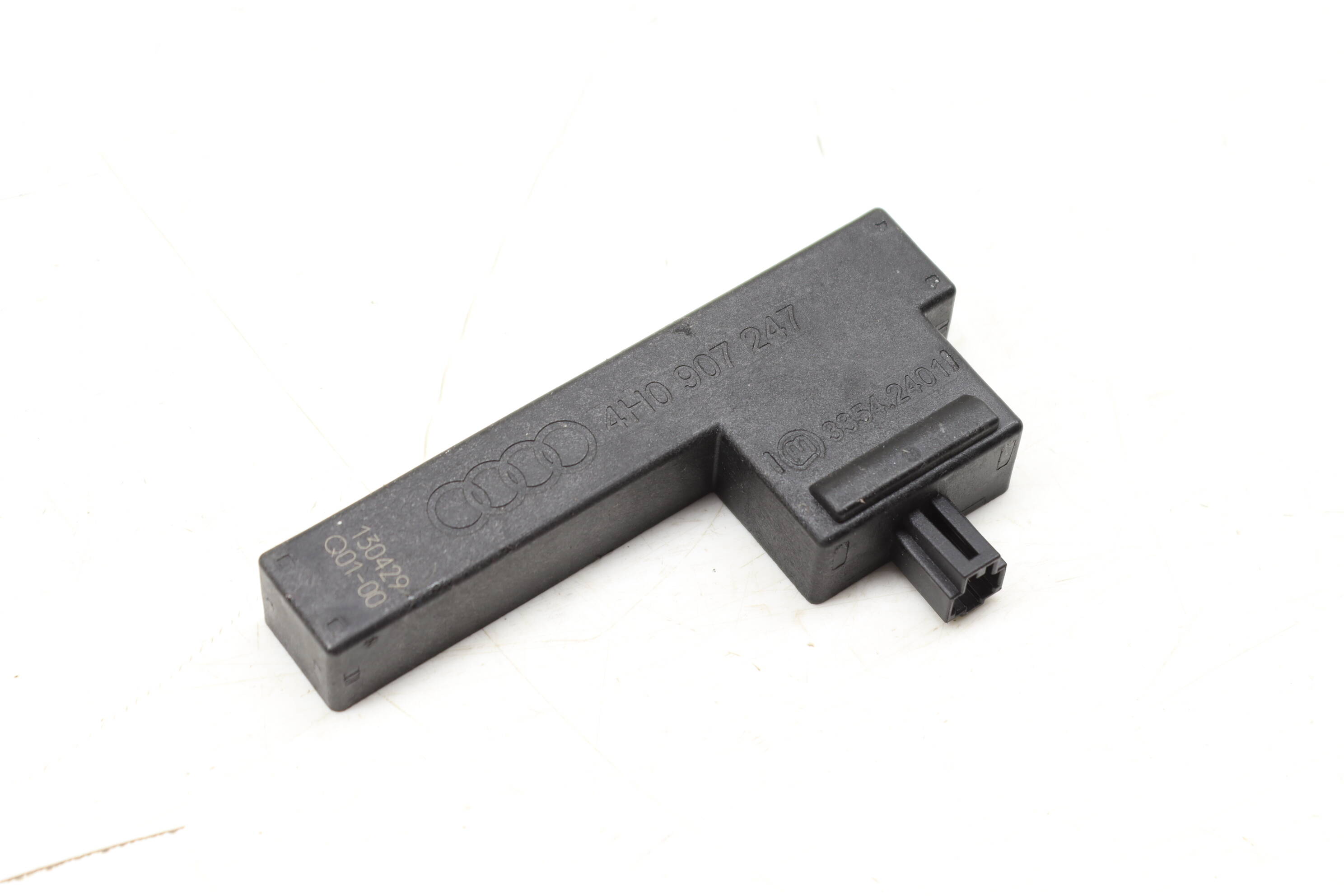 Kessy / Keyless Entry Antenna 4H0907247